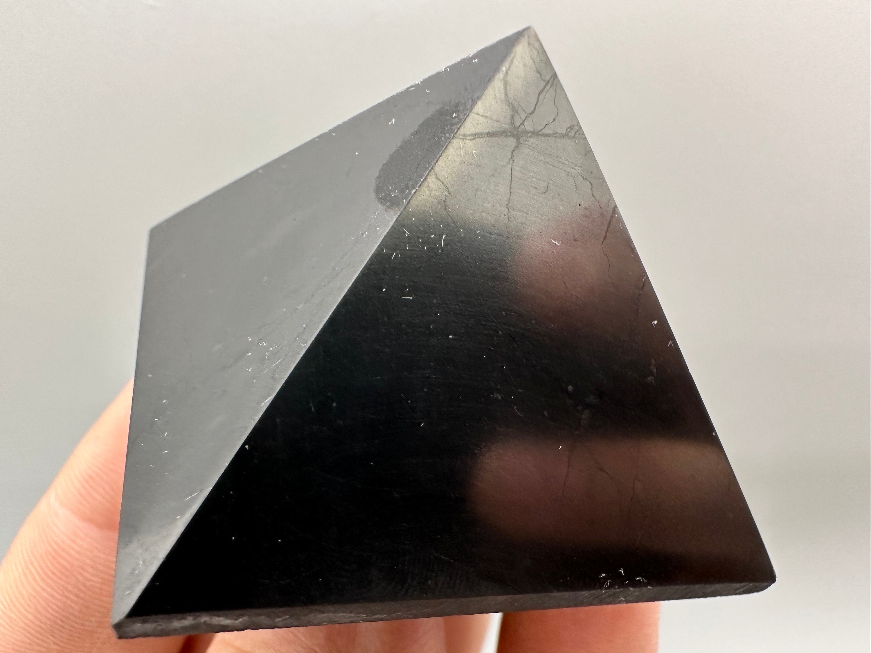Shungite Crystal Pyramid: EMF & 5G Protection, Healing Stone (5/5/4cm)