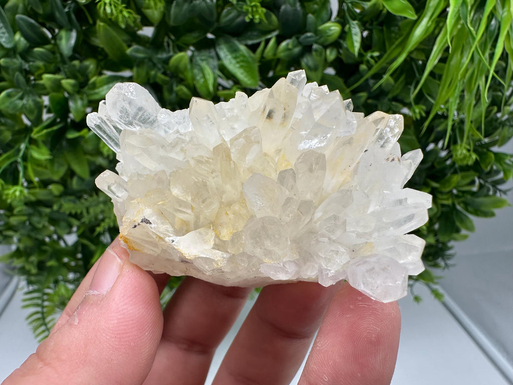 Quartz with Limonite: Natural Crystal Home Decor Stone (7/5/5cm, 131Grams)