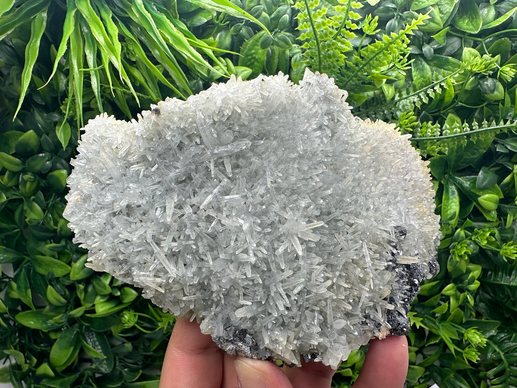 Chlorite Quartz with Hematite: Borieva Mine Crystal Decor (18/9/7 cm)