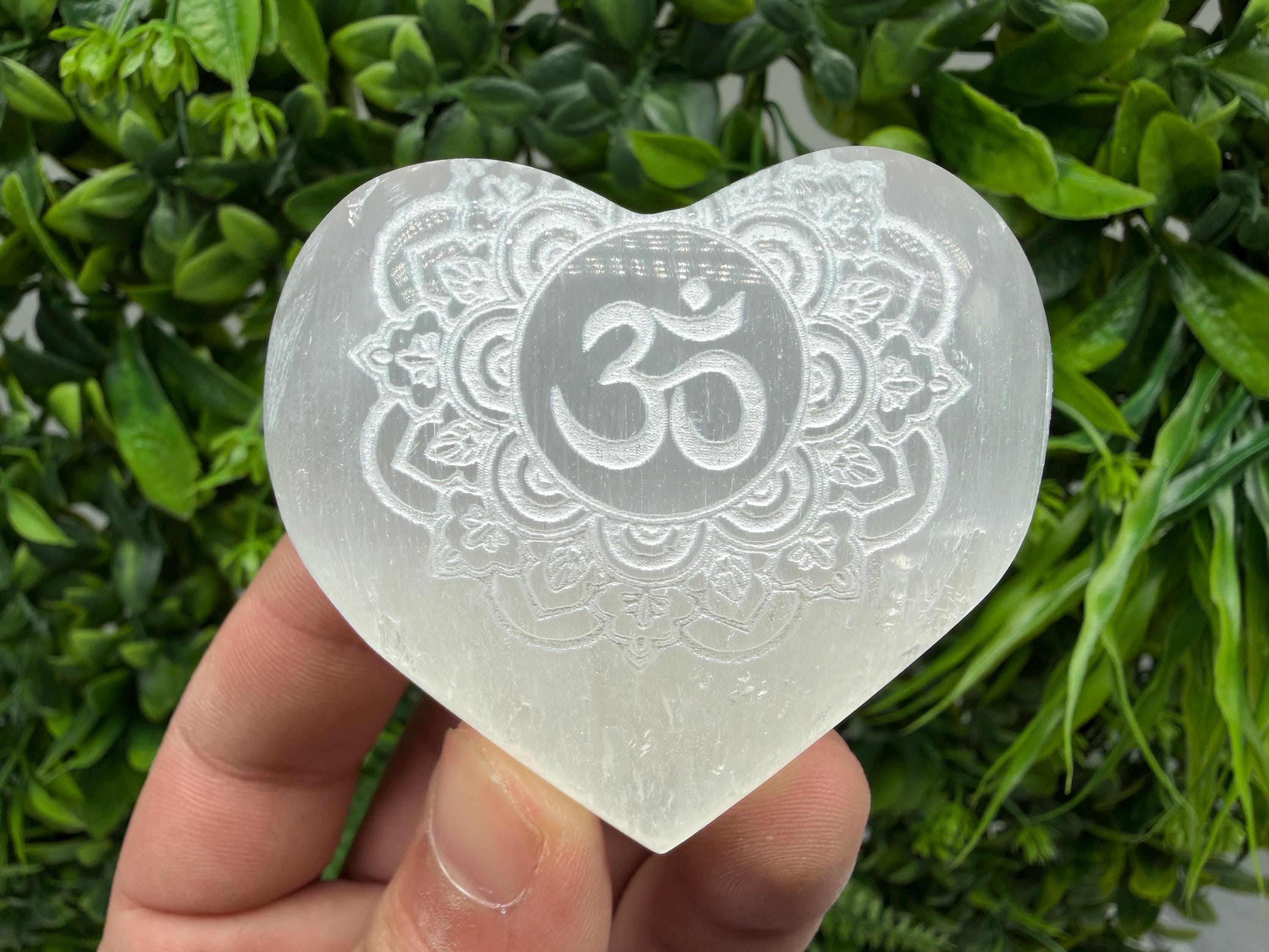 Selenite Heart with Om Symbol – Crystal Heart – Reiki Healing Crystal – Meditation Stone – Spiritual Altar Decor – Sacred Om Crystal