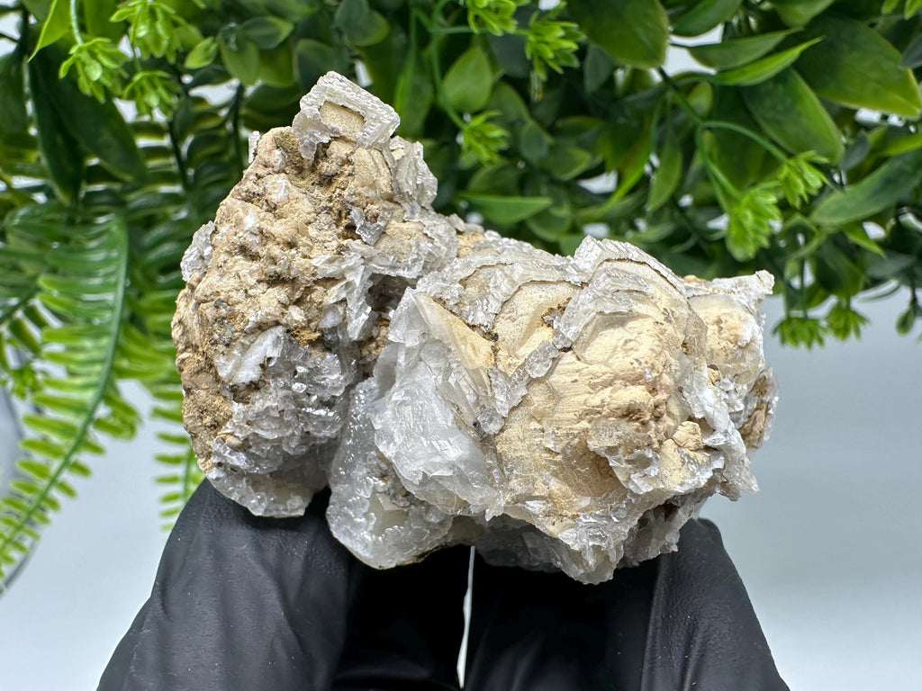 Calcite on Quartz,Chlorite from Borieva mine,Madan,Bulgaria,mineral specimen,collected crystal,geological minerals,collecting crystal