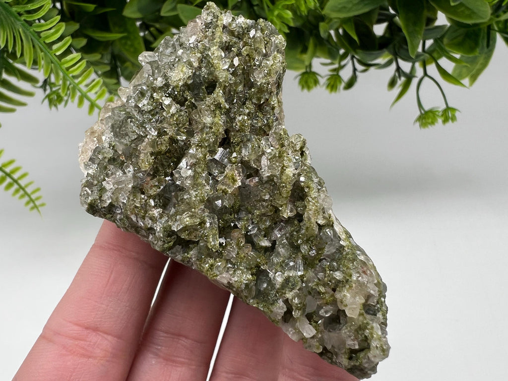 Stunning,Epidote with Quartz from Hakkari Turkey,Rainbow EPIDOTE,Mineral,Collection,Collection’s,GIFT,Epidote Crystal,Epidote from Turkey