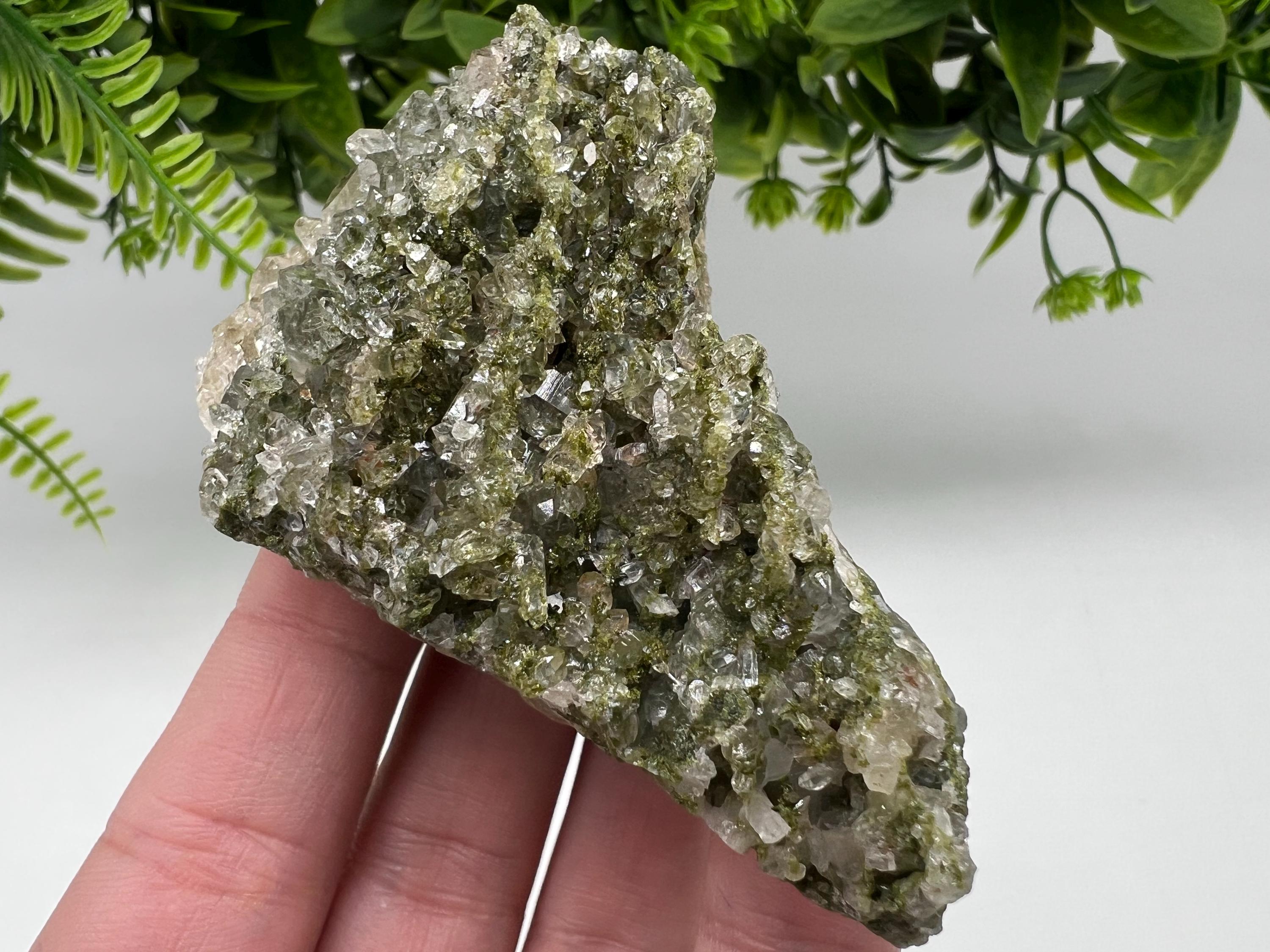 Stunning,Epidote with Quartz from Hakkari Turkey,Rainbow EPIDOTE,Mineral,Collection,Collection’s,GIFT,Epidote Crystal,Epidote from Turkey