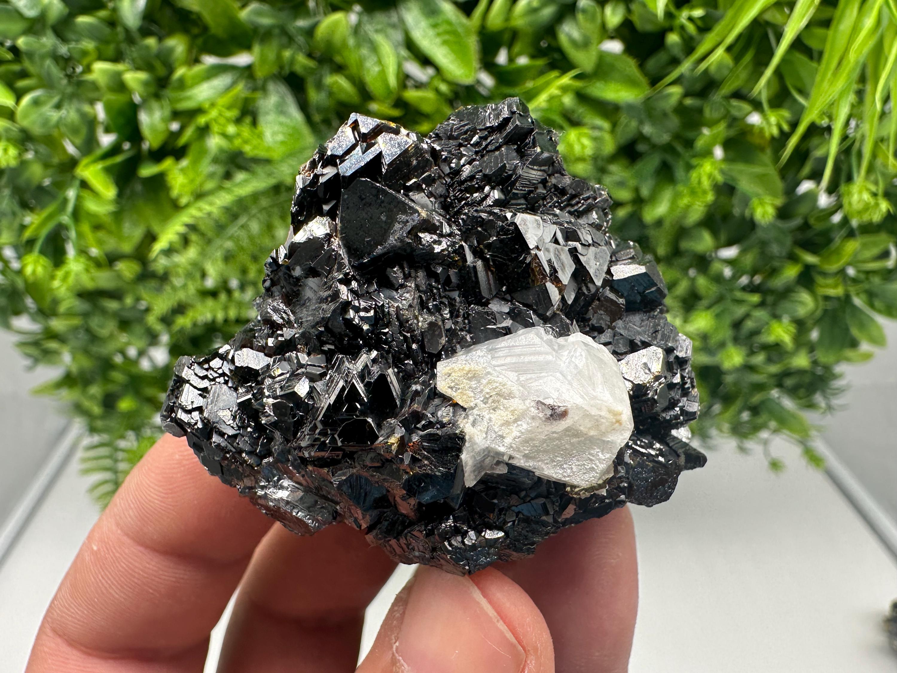 Quartz with Black Sphalerite, Crystal Home Decor Stone, Bulgaria