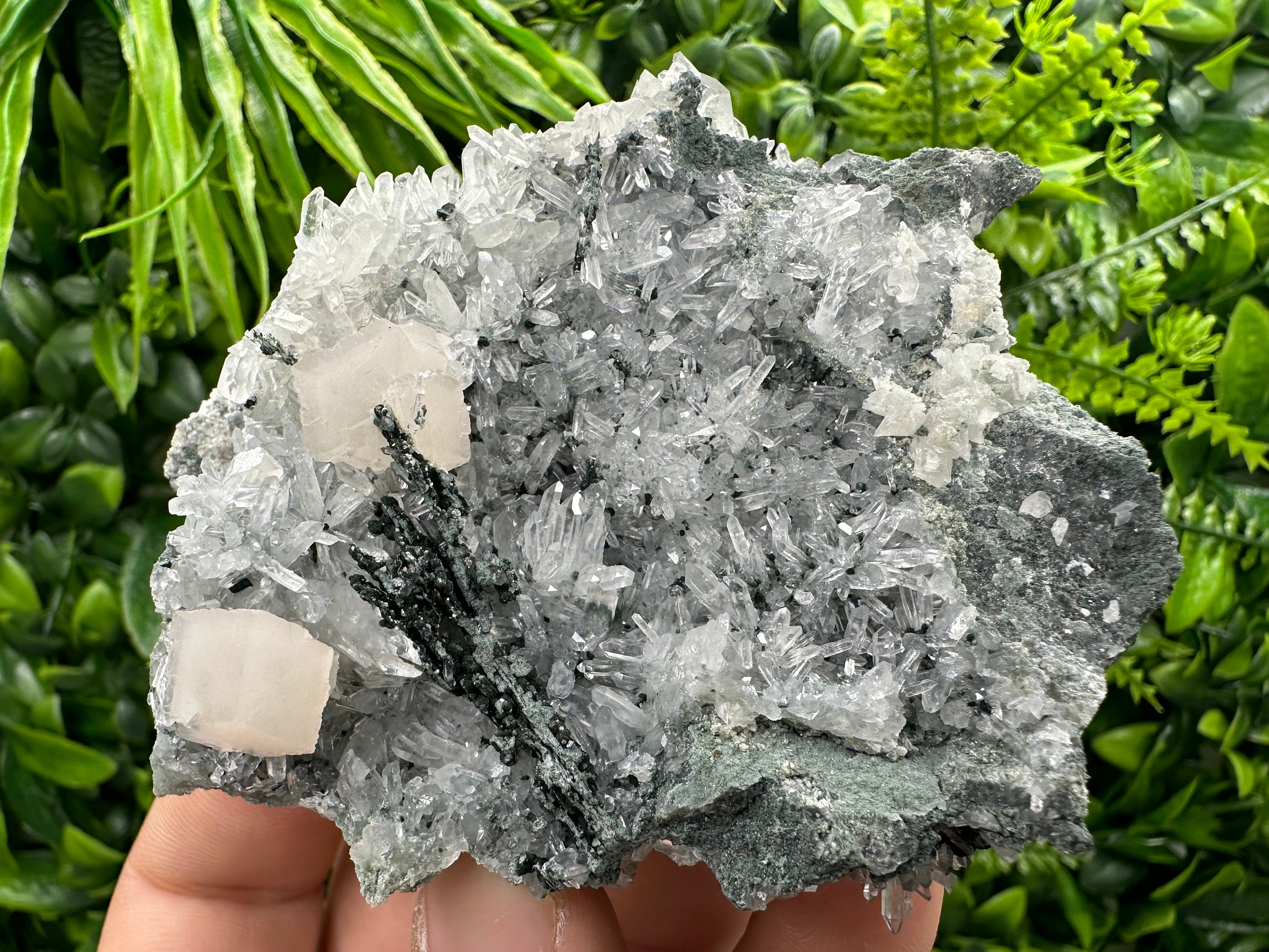 Calcite on Quartz: Borieva Mine Bulgaria Crystal Decor (9/8/4cm)