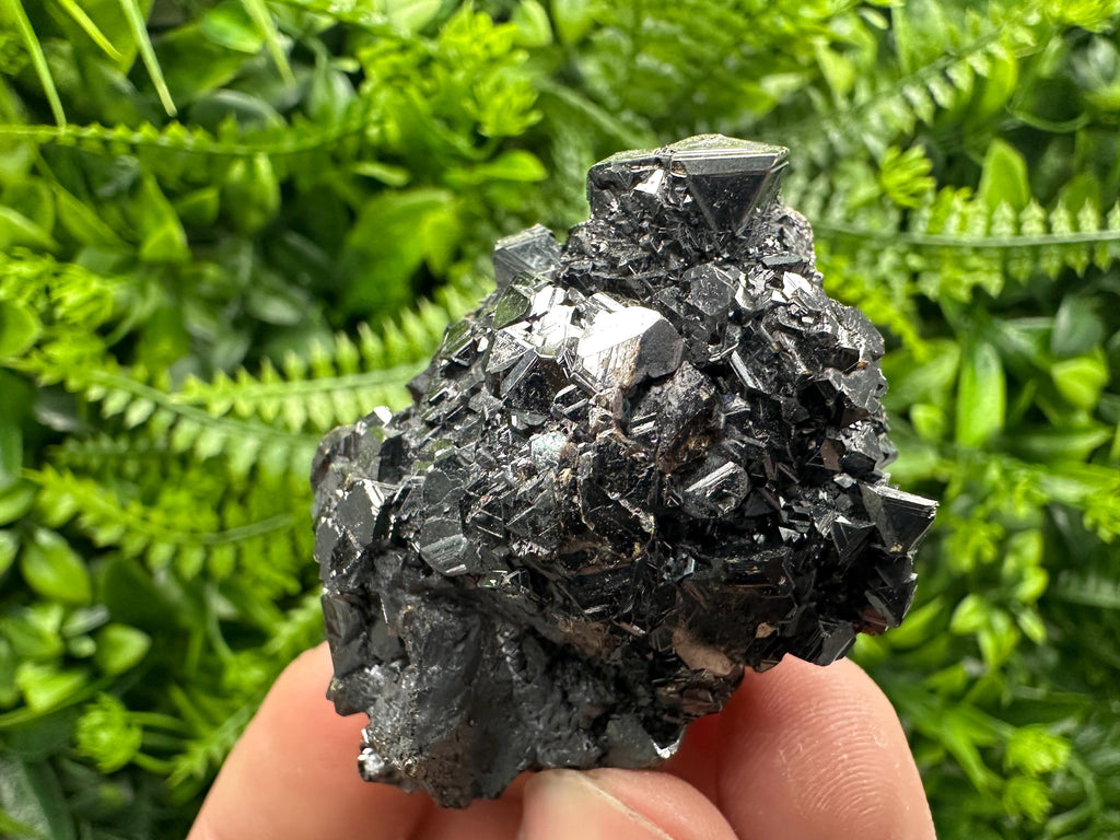 Borieva Sphalerite Cluster, Natural Mineral Specimen (5/4/4cm)