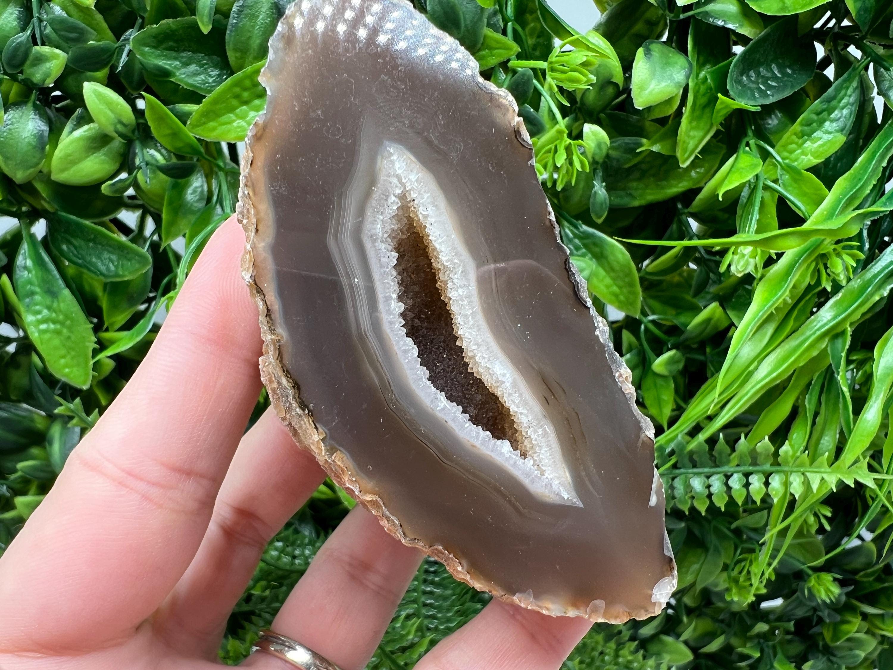 Natural Agate Druzy Geode, Quartz Crystal (9.5/6/4 cm)