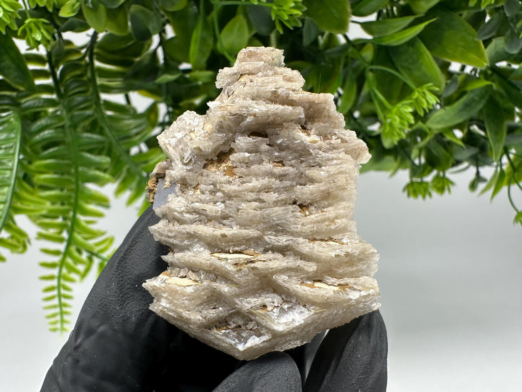 Calcite on Quartz,Chlorite from Borieva mine,Madan,Bulgaria,mineral specimen,collected crystal,geological minerals,collecting crystal