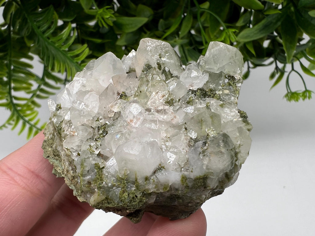 Stunning,Epidote with Quartz from Hakkari Turkey,Rainbow EPIDOTE,Mineral,Collection,Collection’s,GIFT,Epidote Crystal,Epidote from Turkey