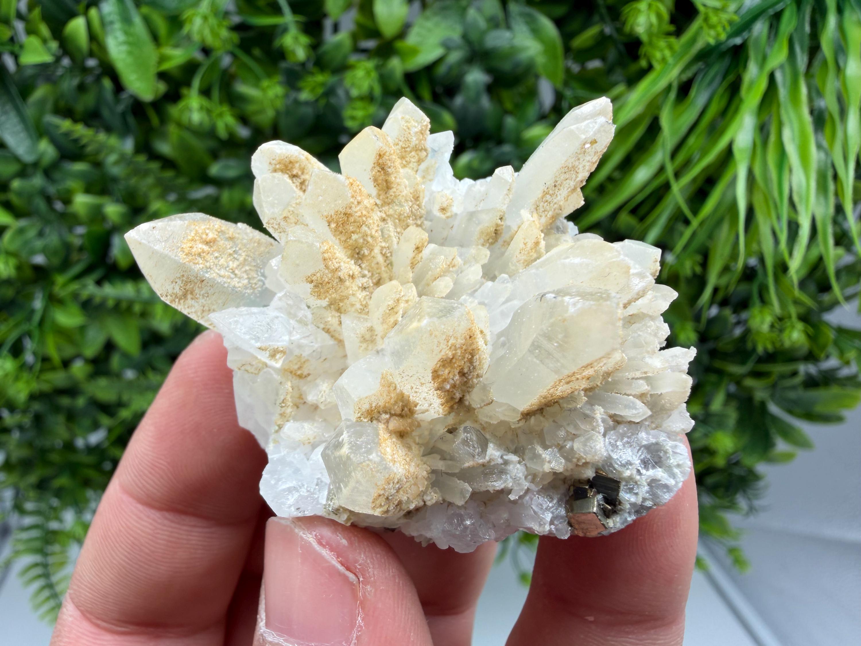 Transparent Quartz whit Calcite Djurcovo Laki Bulgaria natural minerals souvenir crystal stone gift minerals collection rock,gift cluster