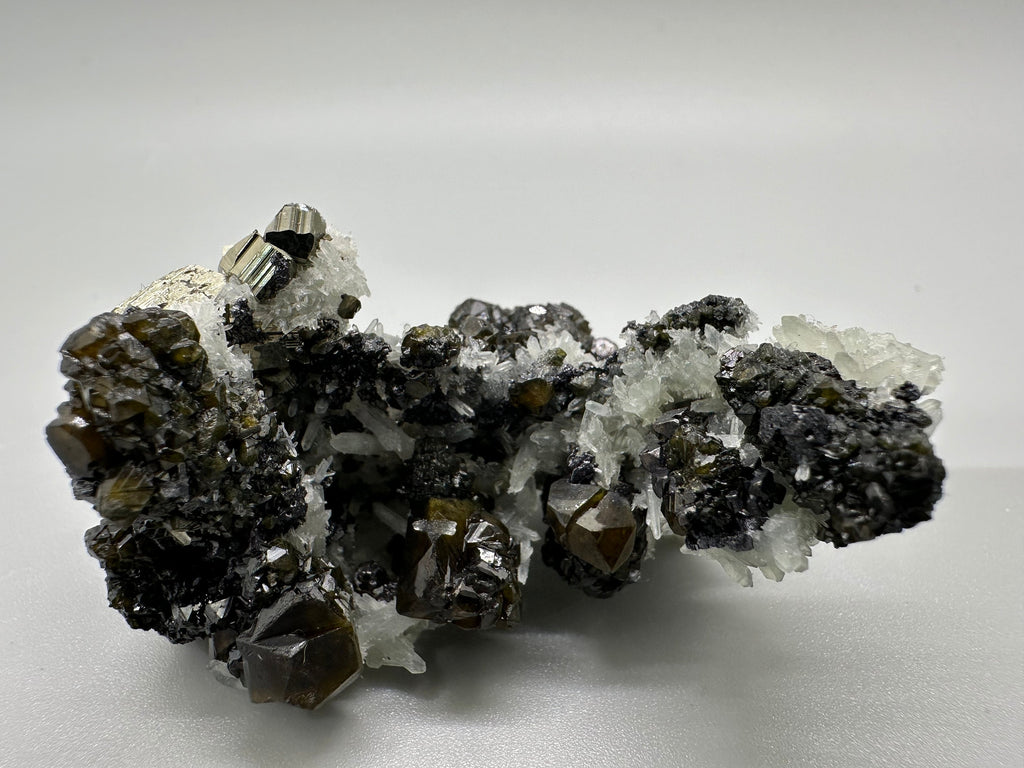 Cleiophane Sphalerite, Pyrite and Quartz Mineral Specimen