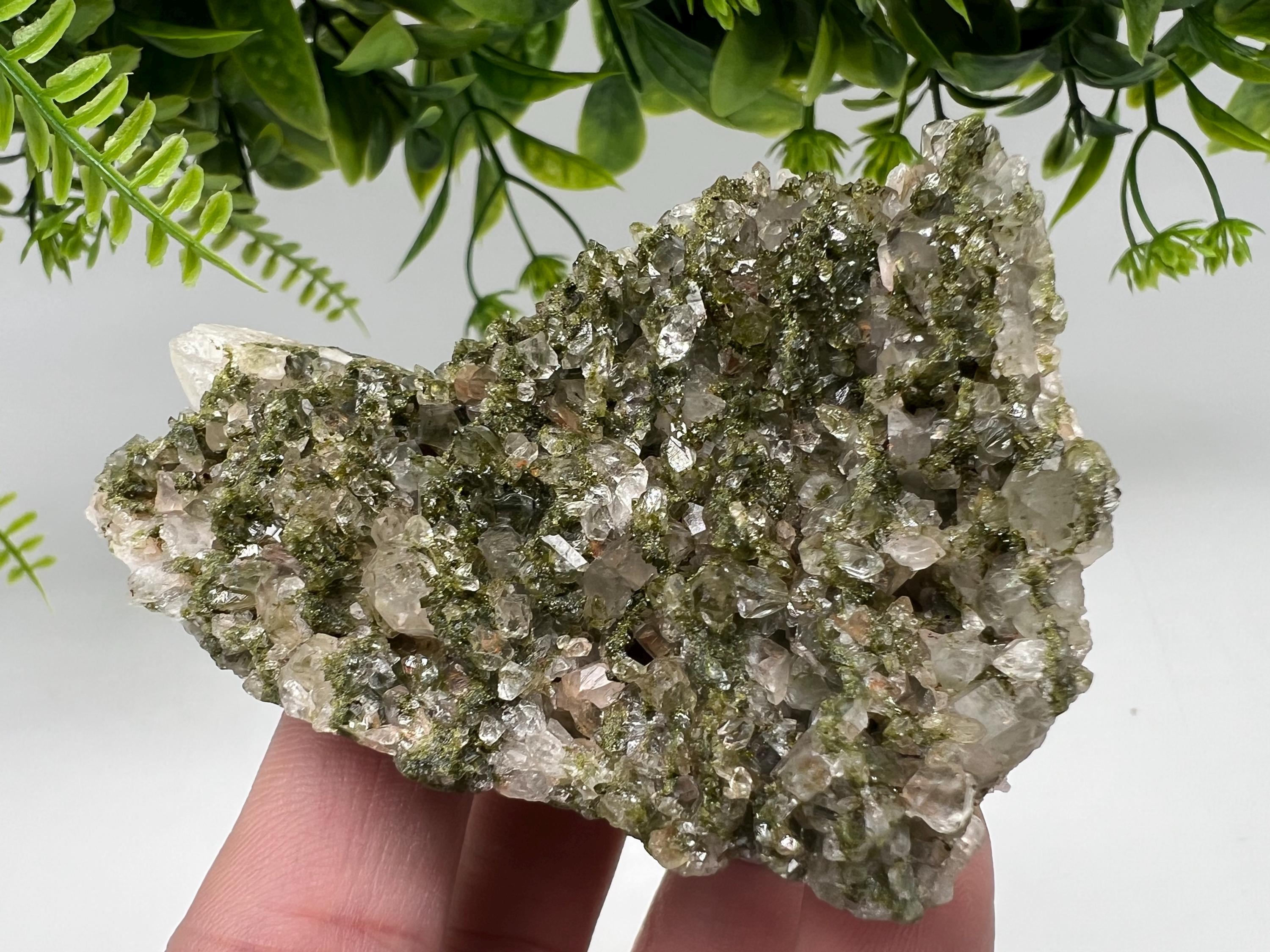 Stunning,Epidote with Quartz from Hakkari Turkey,Rainbow EPIDOTE,Mineral,Collection,Collection’s,GIFT,Epidote Crystal,Epidote from Turkey