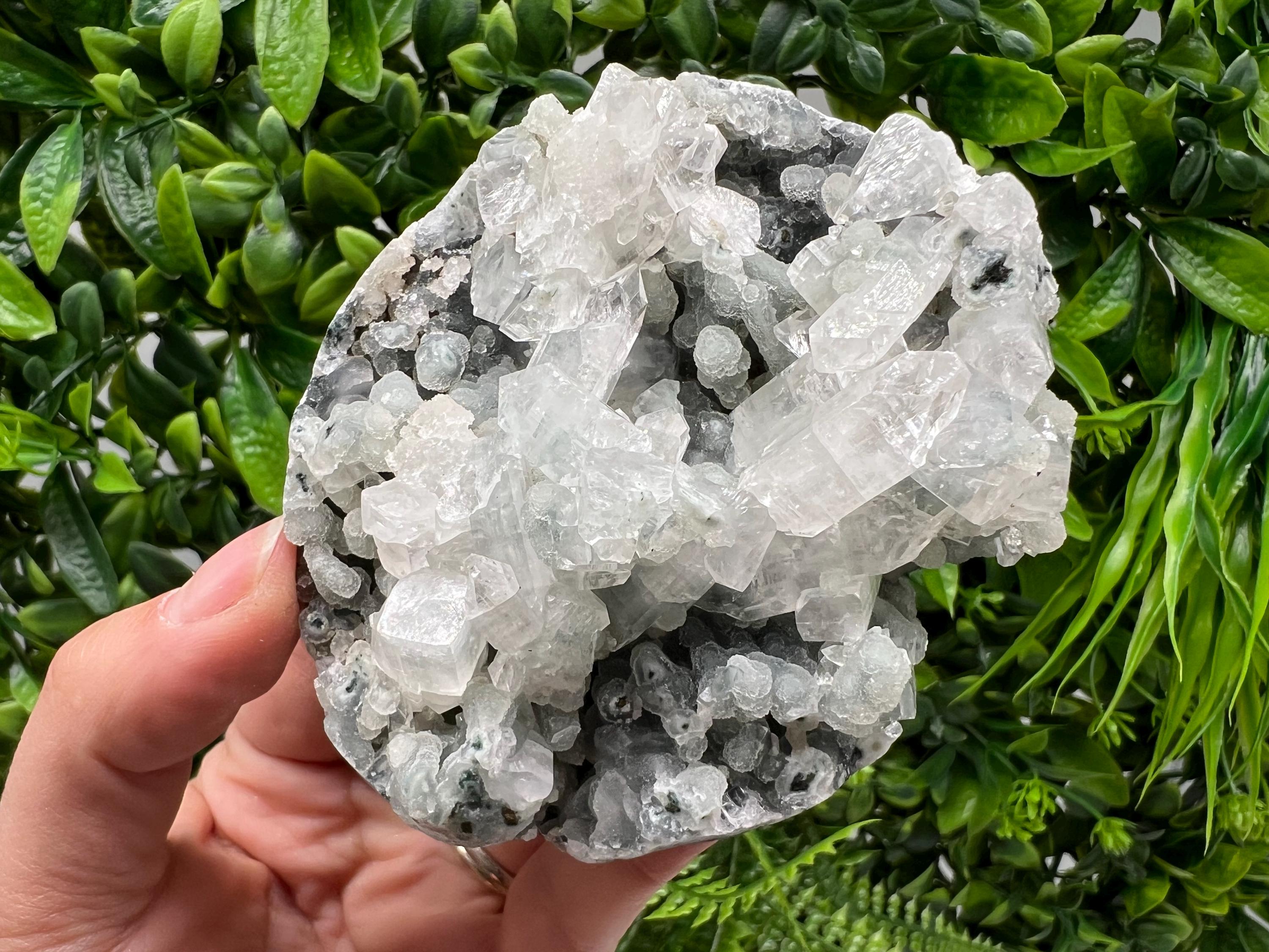 STUNNING Transparent Apophyllite on Chalcedony,natural, collection minerals specimen,India Minerals,Crystal, Stone Mineral Specimens India