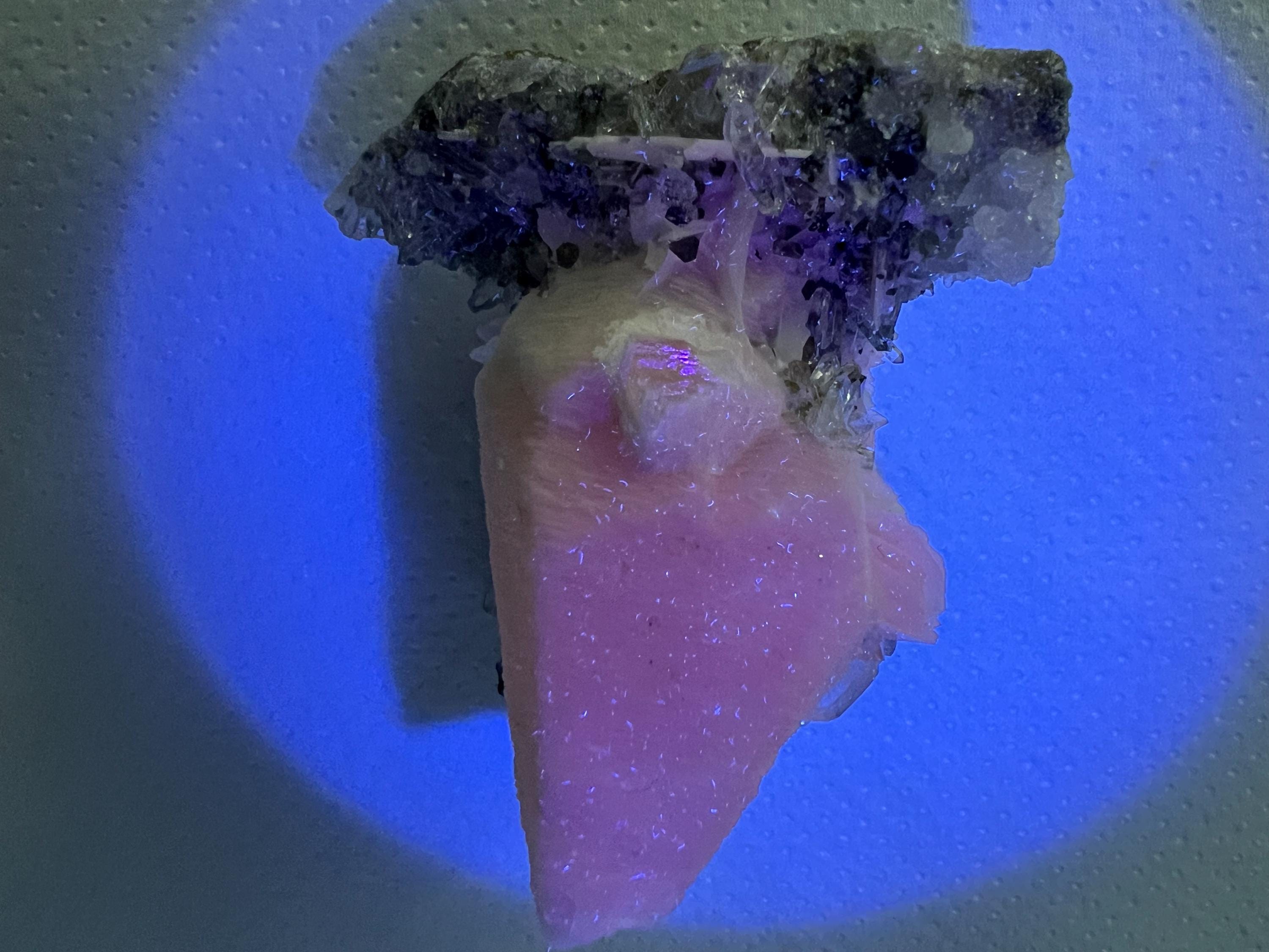 Incredible UV Mangano Calcite on Quartz from Borieva mine,Madan,Bulgaria,natural,collectible mineral specimen,home decor stone,crystal,gift