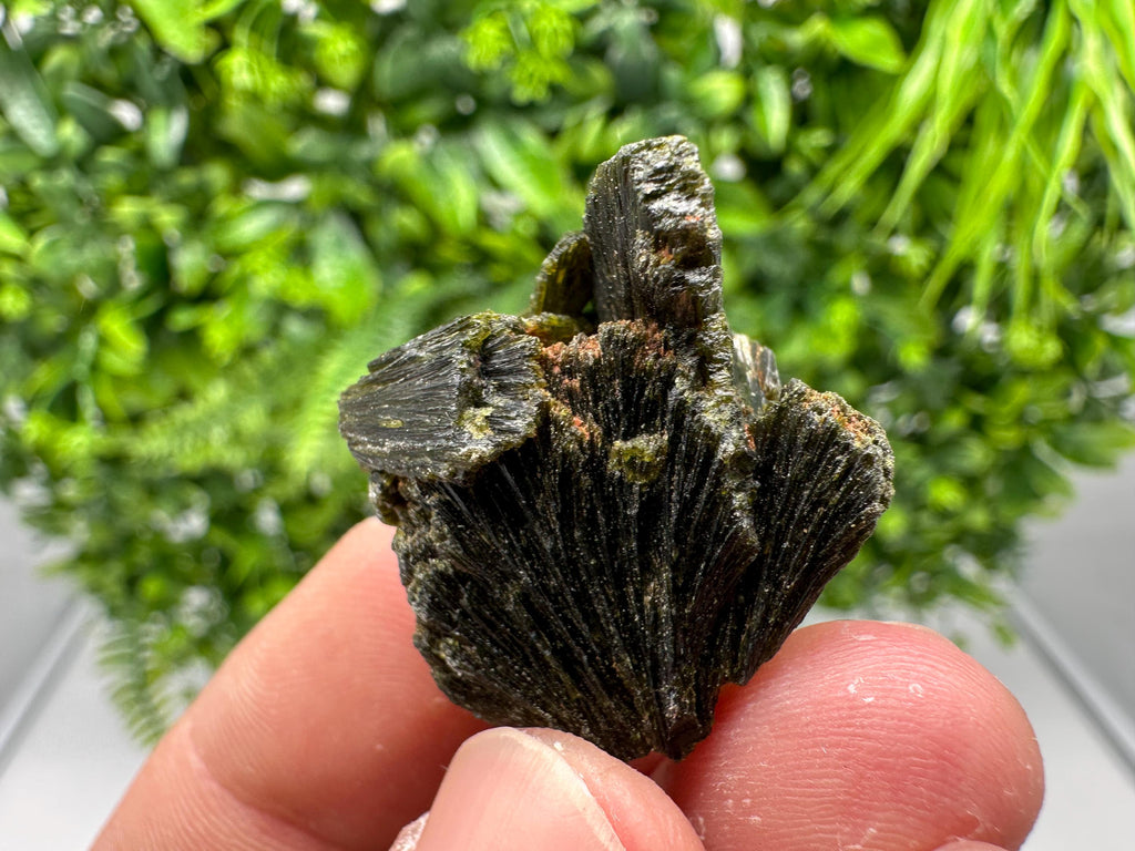 Rare Green Epidote whit Barite From Morocco,Epidote,Mini Collections Epidote,rare mineral Specimen,green epidote,Barite,crystal,Morocco min