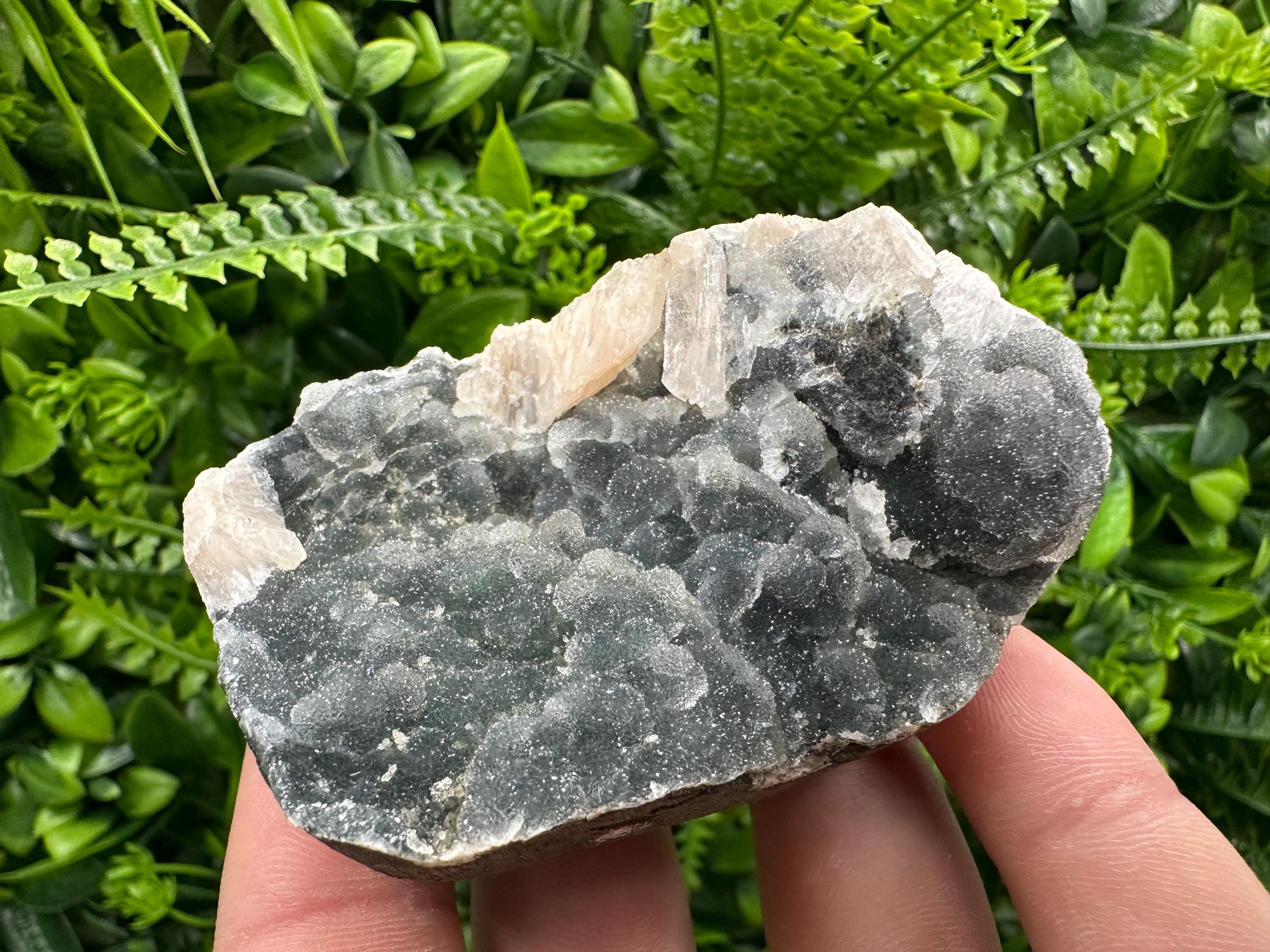 Chalcedony Specimen: Natural India Minerals, Crystal Home Decor (7/6/4cm)