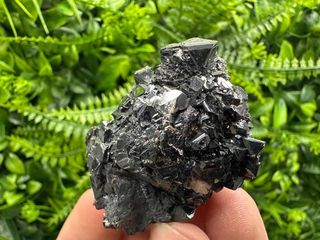 Borieva Sphalerite Cluster, Natural Mineral Specimen (5/4/4cm)