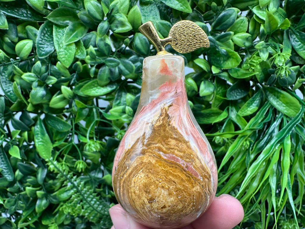 Handcrafted Marbled Onyx Pear Sculpture: Natural Stone Decor