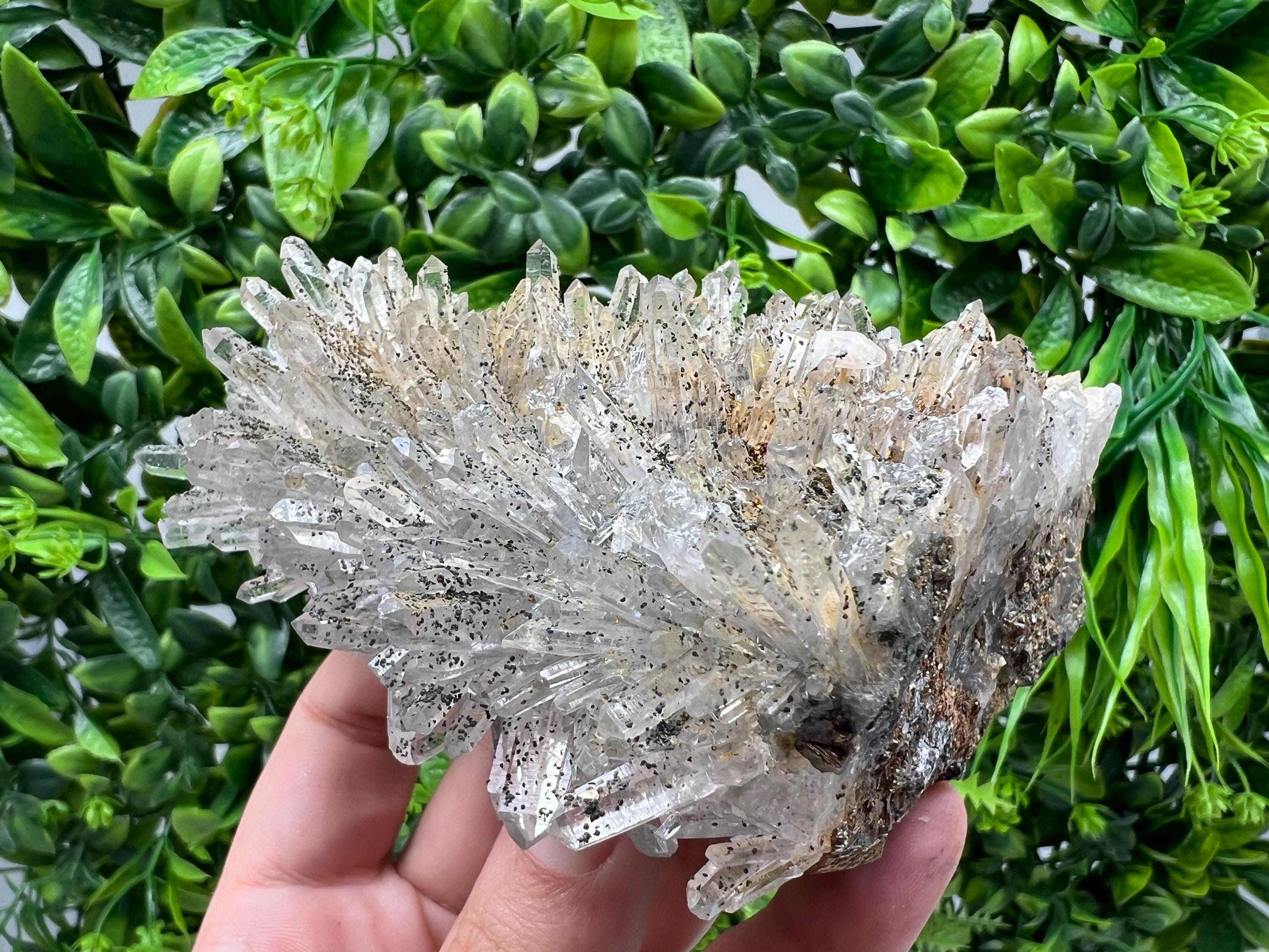 Quartz whit Brown Rhodochrosite from Djurcovo mine,Bulgaria,Quartz,Rhodochrosite cluster,natural mineral,collection crystal,mineral specimen