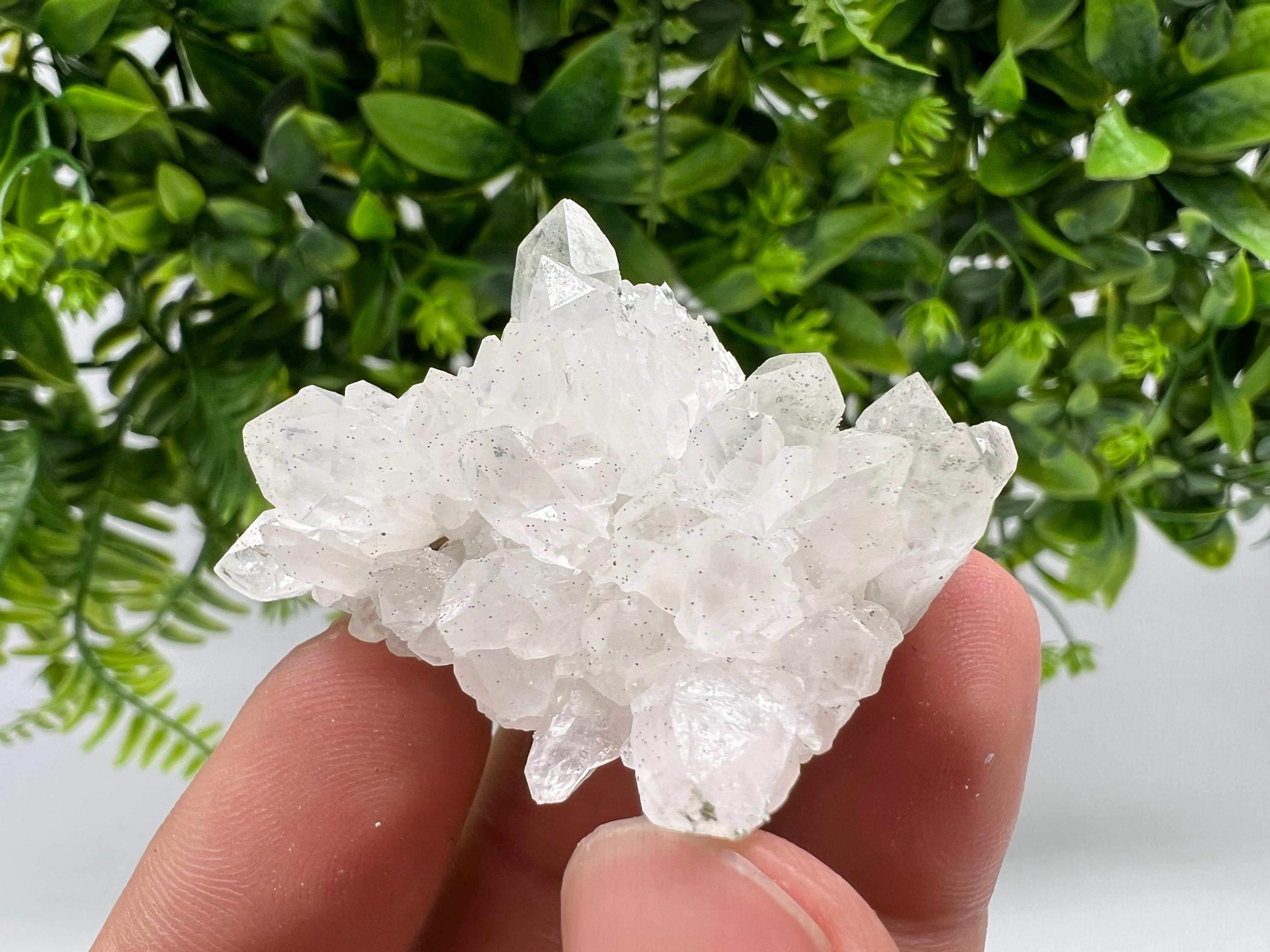 Transparent Quartz whit Rainbow Pyrite Djurcovo Laki Bulgaria natural minerals souvenir crystal stone gift minerals collection rock