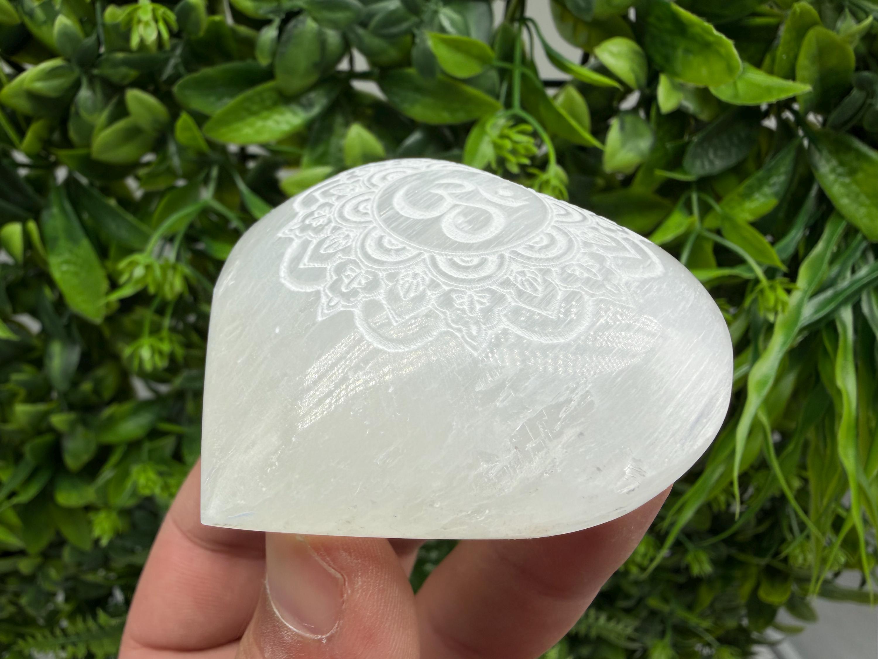 Selenite Heart with Om Symbol – Crystal Heart – Reiki Healing Crystal – Meditation Stone – Spiritual Altar Decor – Sacred Om Crystal