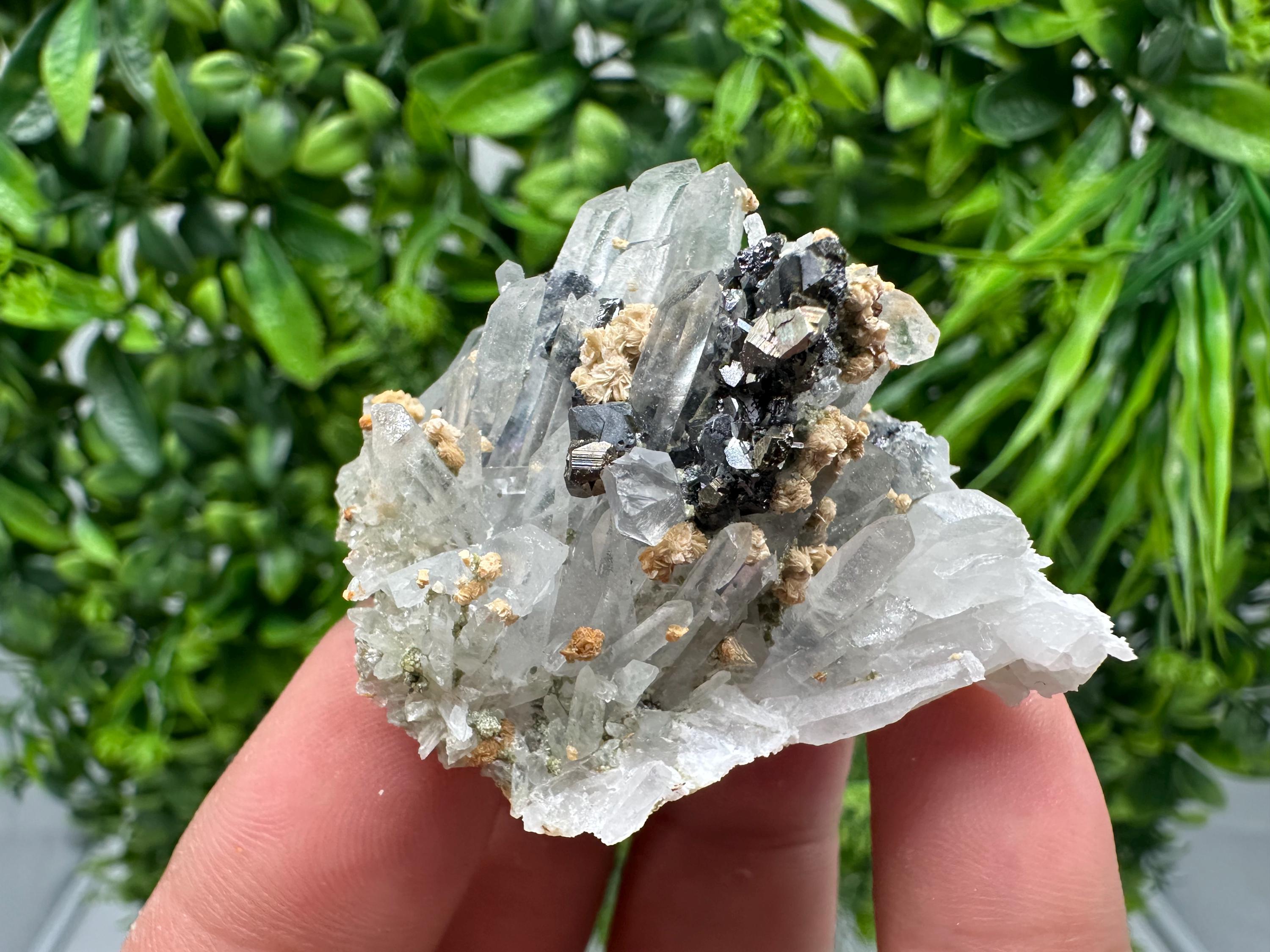 Stunning Quartz whit Sphalerite,Hematite,Iron oxide from 9th September mine,natural,collectible mineral specimen,home decor stone,gift,cryst