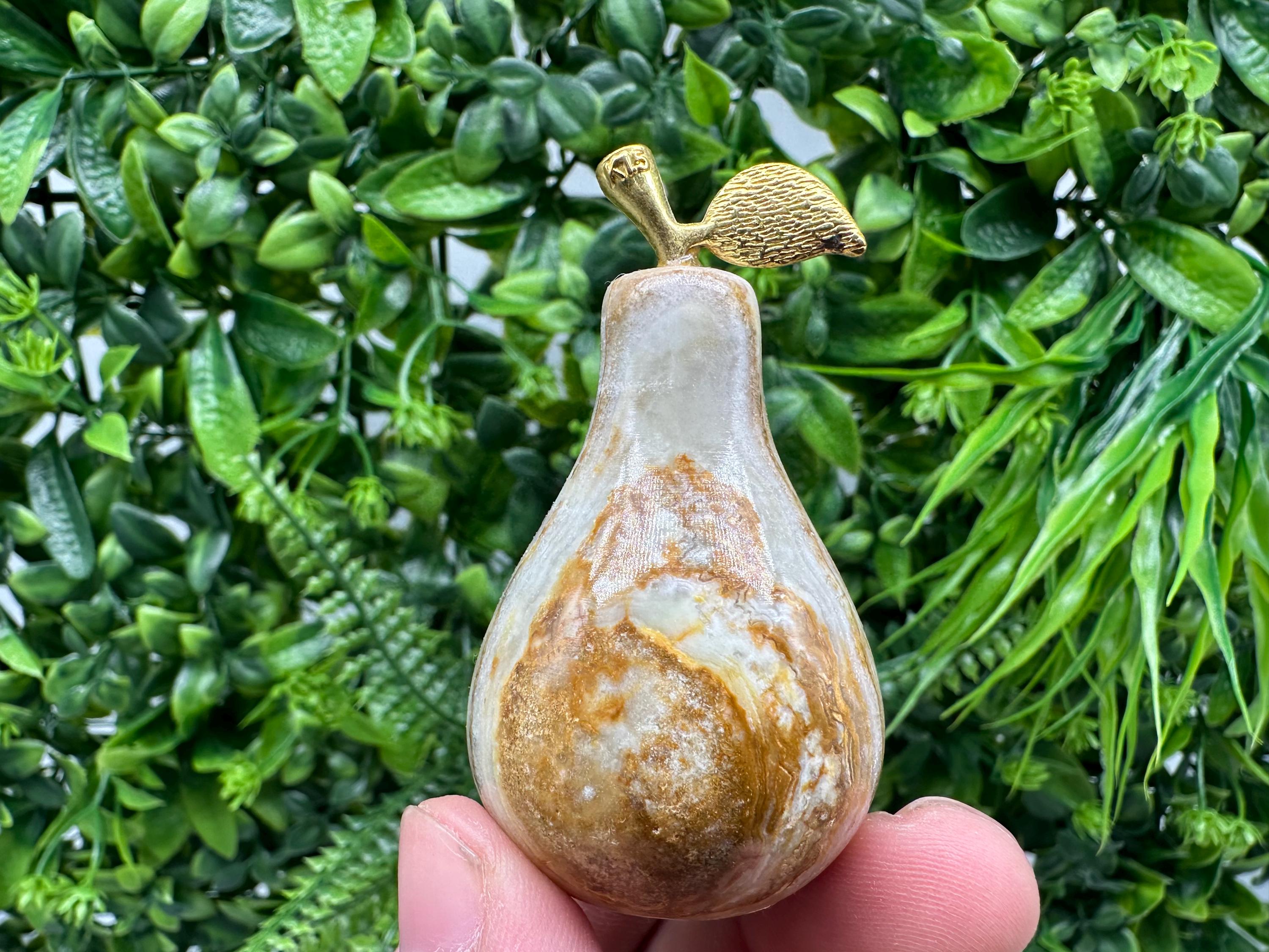 Handcrafted Marbled Onyx Pear Sculpture: Natural Stone Decor
