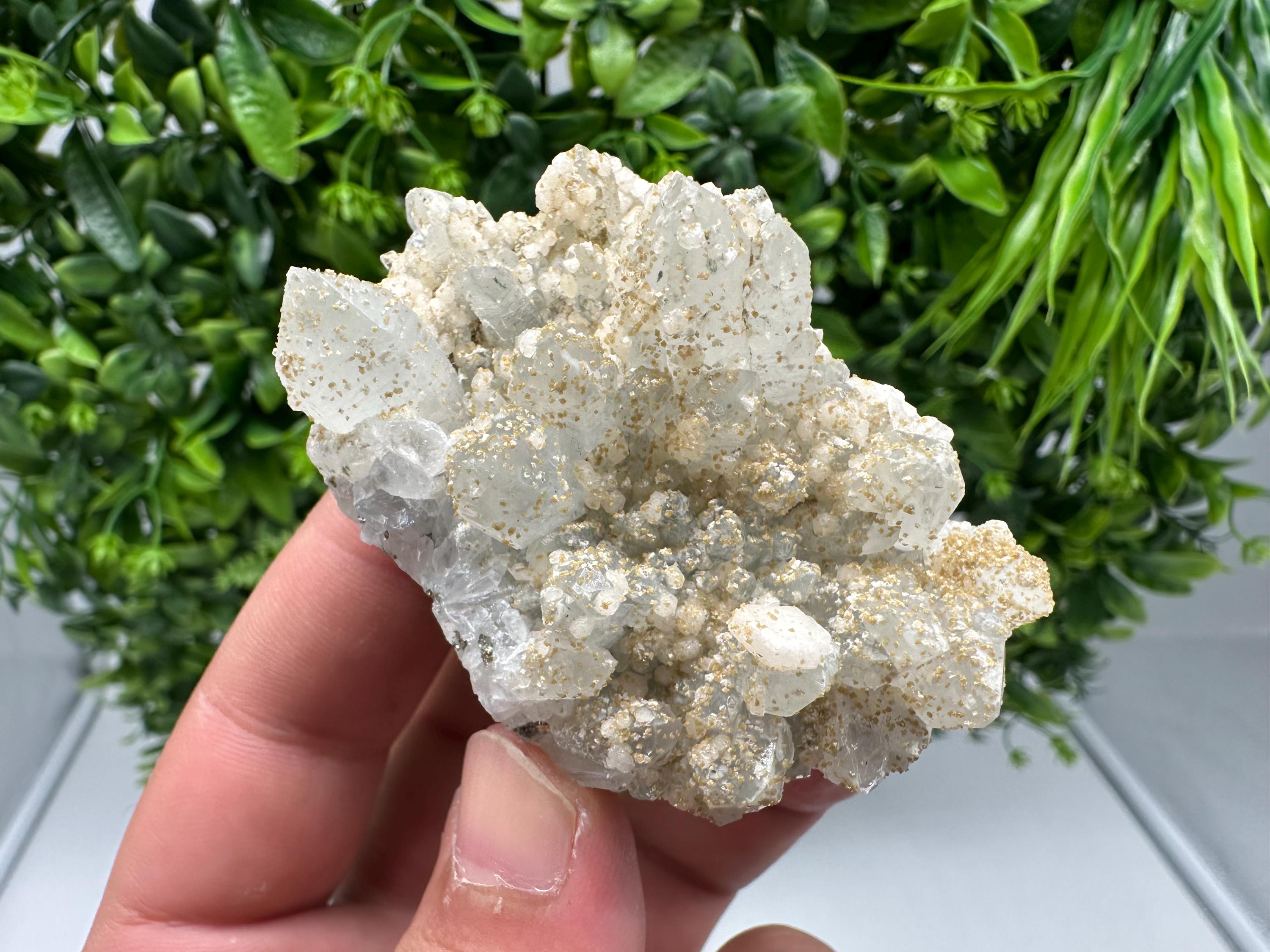 Quartz whit Brown Rhodochrosite from Djurcovo mine,Bulgaria,Quartz,Rhodochrosite cluster,natural mineral,collection crystal,mineral specimen