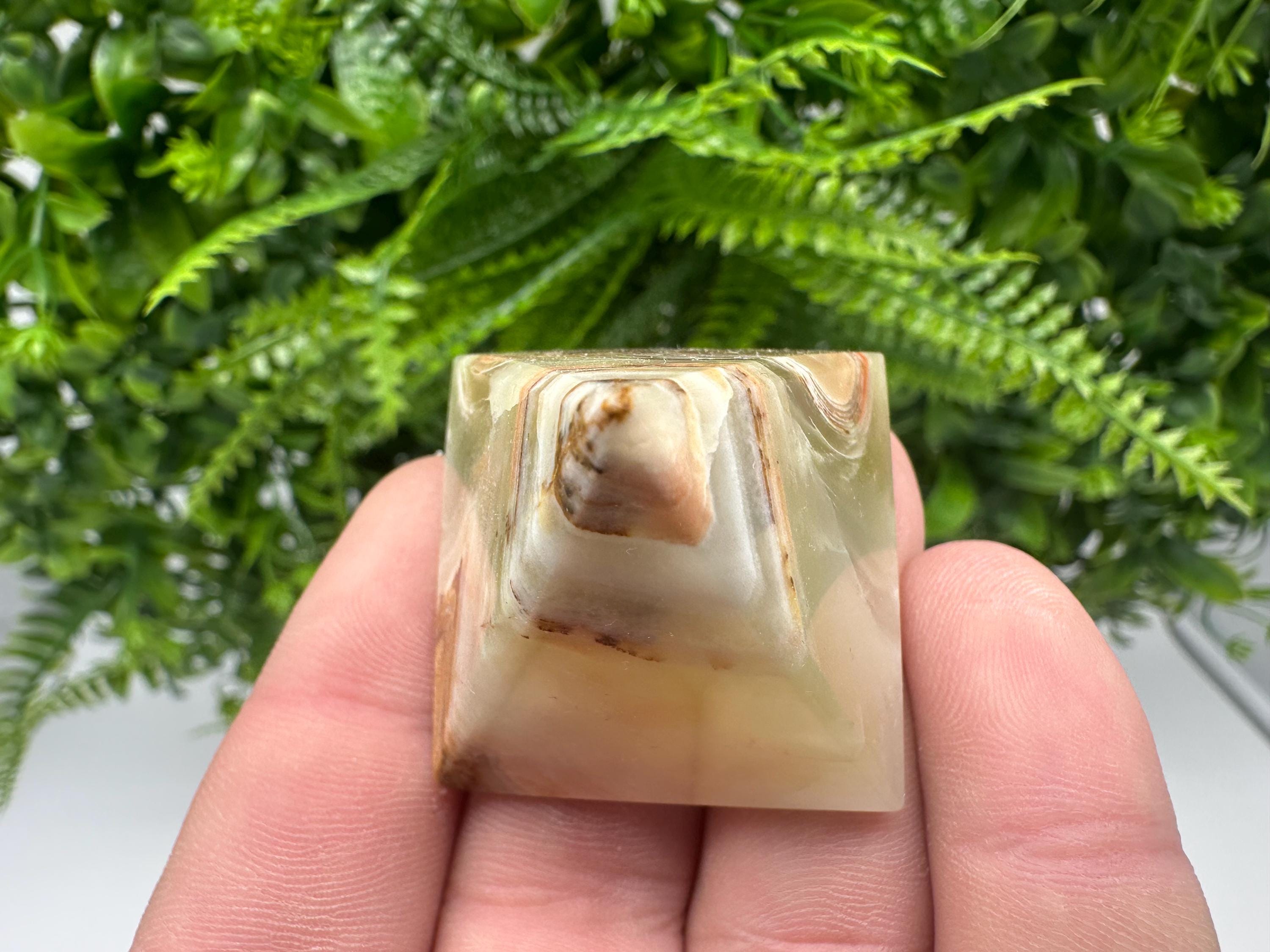 Green Onyx Crystal Pyramid (35mm): Healing Stone