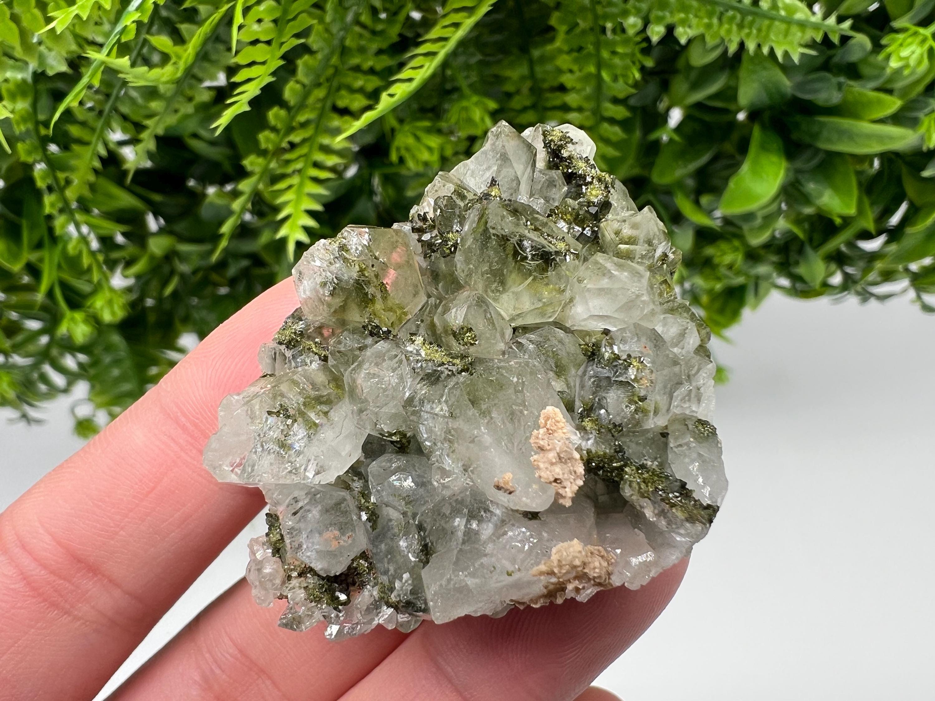 Stunning,Epidote with Quartz from Hakkari Turkey,Rainbow EPIDOTE,Mineral,Collection,Collection’s,GIFT,Epidote Crystal,Epidote from Turkey