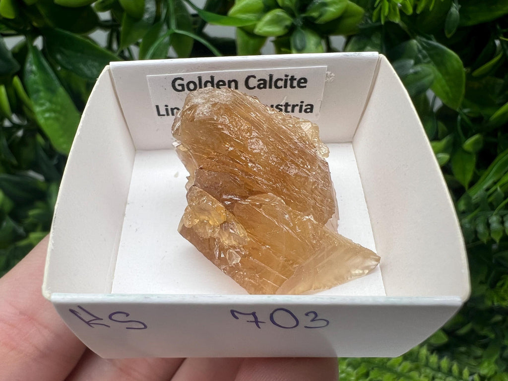 Raw Honey Calcite Crystal: Golden Yellow Stone (3.5/3 cm