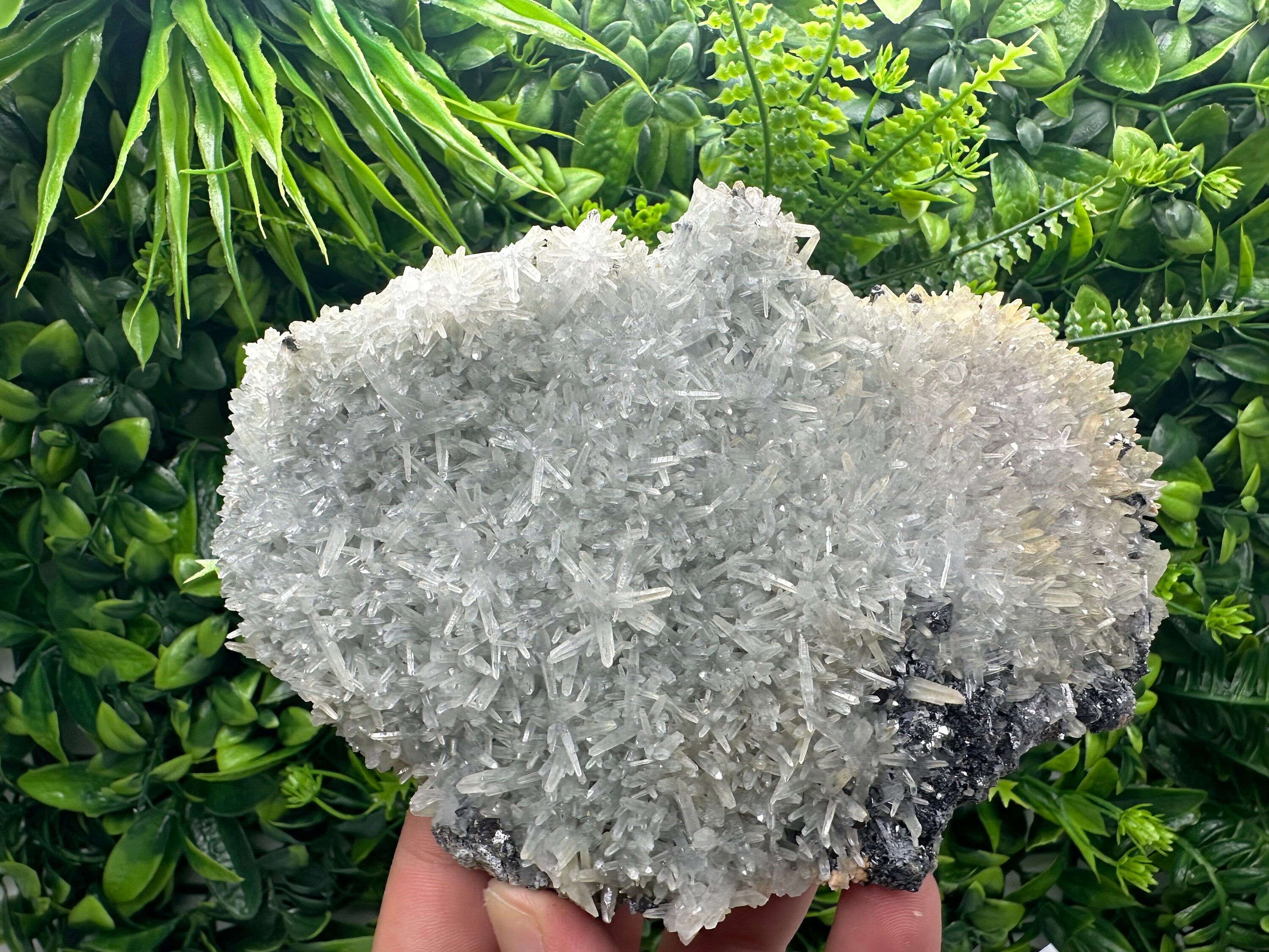 Chlorite Quartz with Hematite: Borieva Mine Crystal Decor (18/9/7 cm)