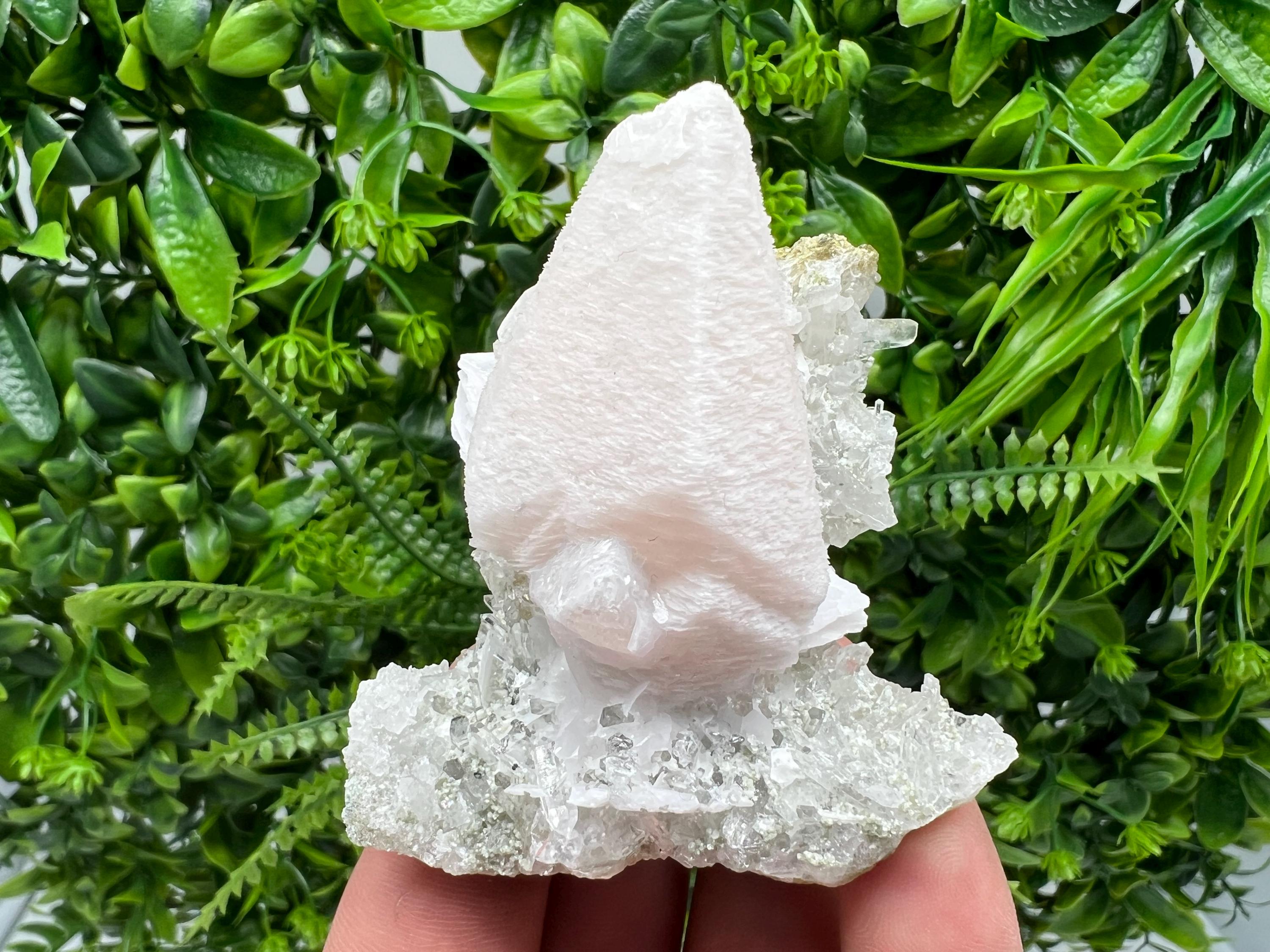 Incredible UV Mangano Calcite on Quartz from Borieva mine,Madan,Bulgaria,natural,collectible mineral specimen,home decor stone,crystal,gift