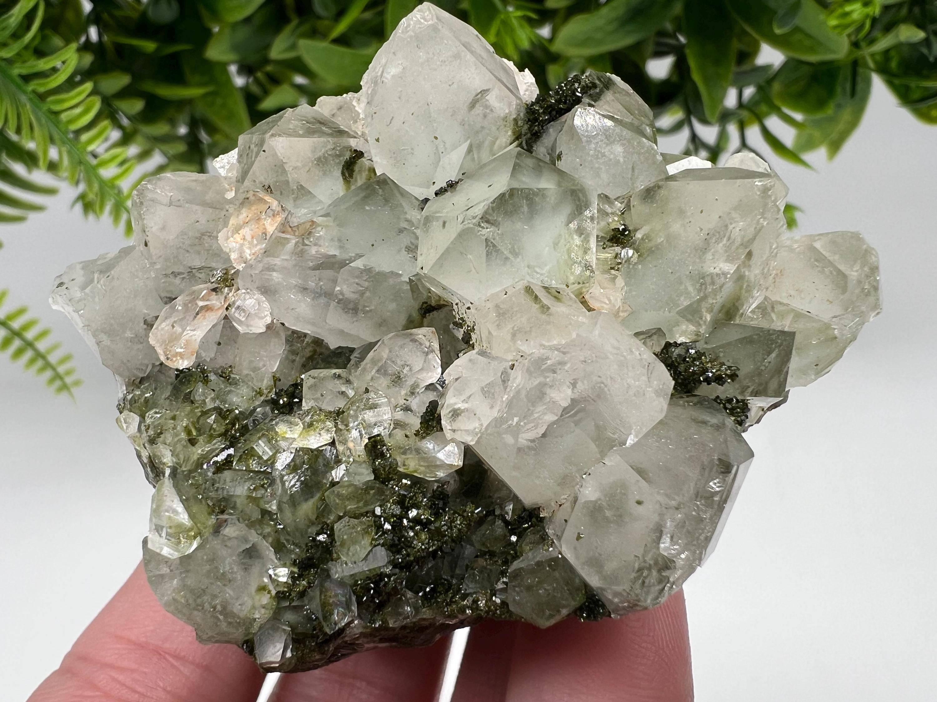 Stunning,Epidote with Quartz from Hakkari Turkey,Rainbow EPIDOTE,Mineral,Collection,Collection’s,GIFT,Epidote Crystal,Epidote from Turkey