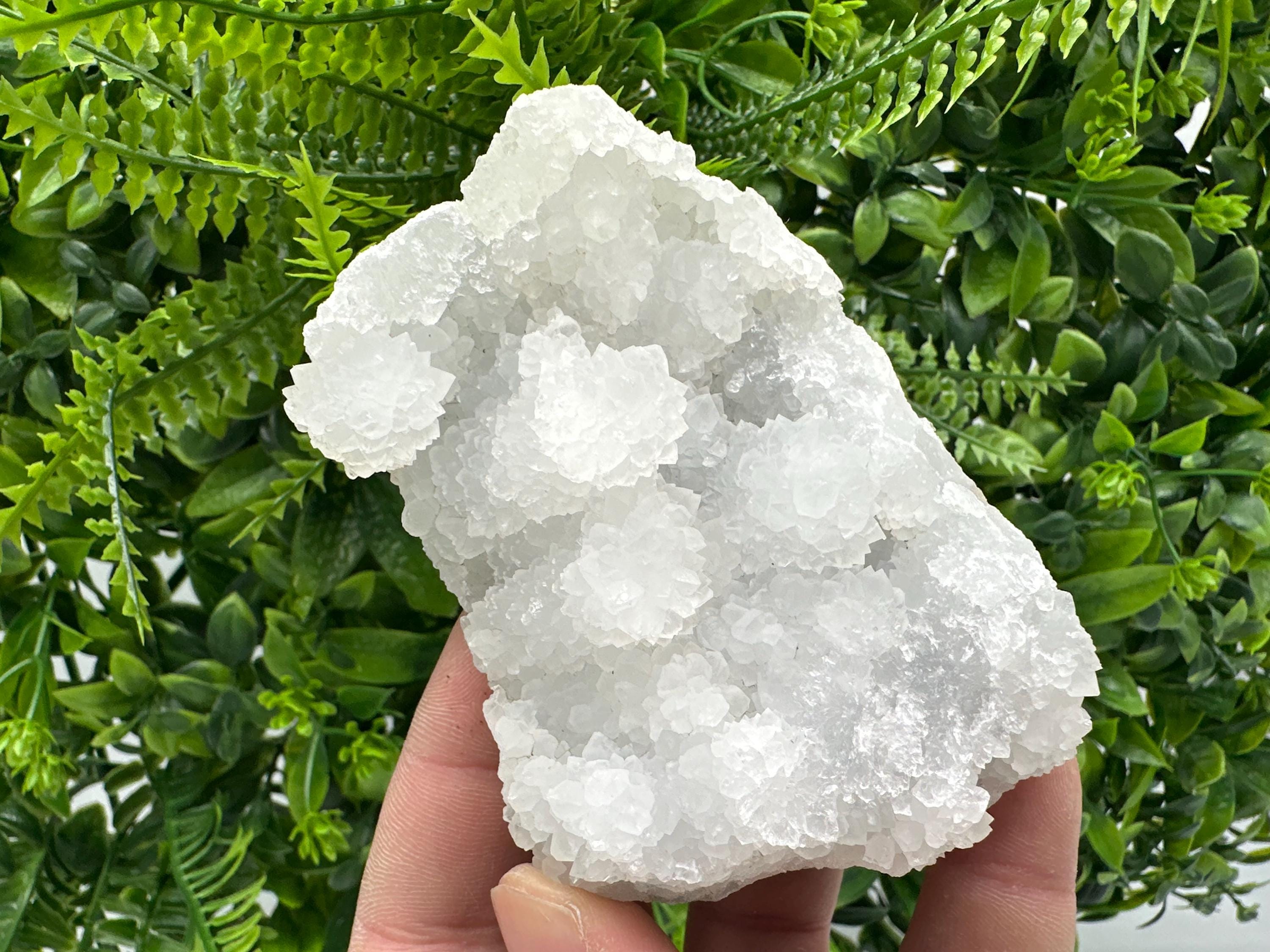 Natural Chalcedony Specimen: India Crystal Mineral, Home Decor (9/8/3.5cm)