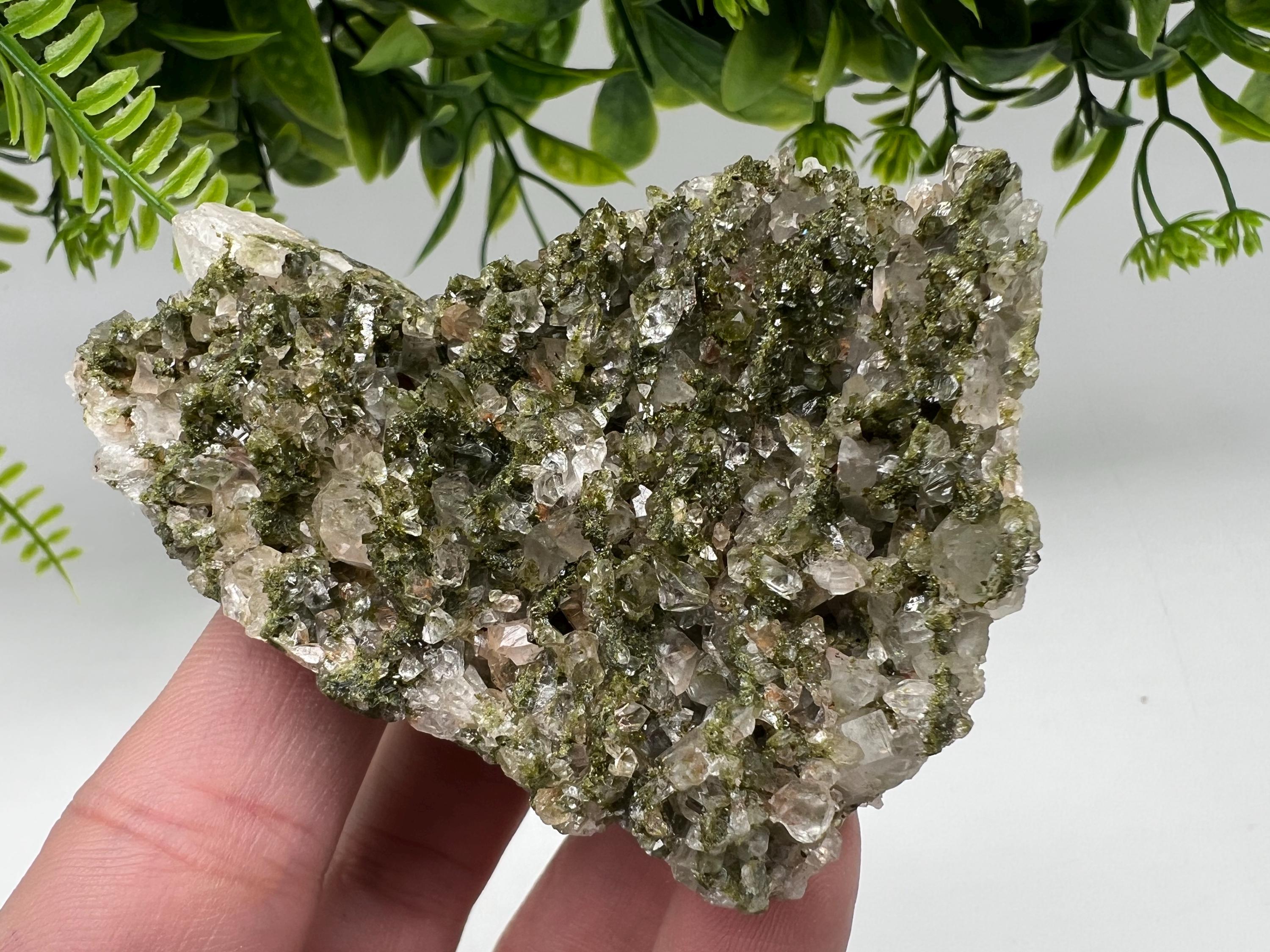Stunning,Epidote with Quartz from Hakkari Turkey,Rainbow EPIDOTE,Mineral,Collection,Collection’s,GIFT,Epidote Crystal,Epidote from Turkey
