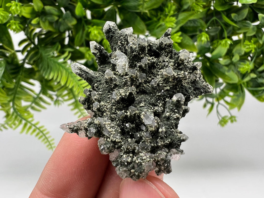 Quartz whit Brown Rhodochrosite from Djurcovo mine,Bulgaria,Quartz,Rhodochrosite cluster,natural mineral,collection crystal,mineral specimen