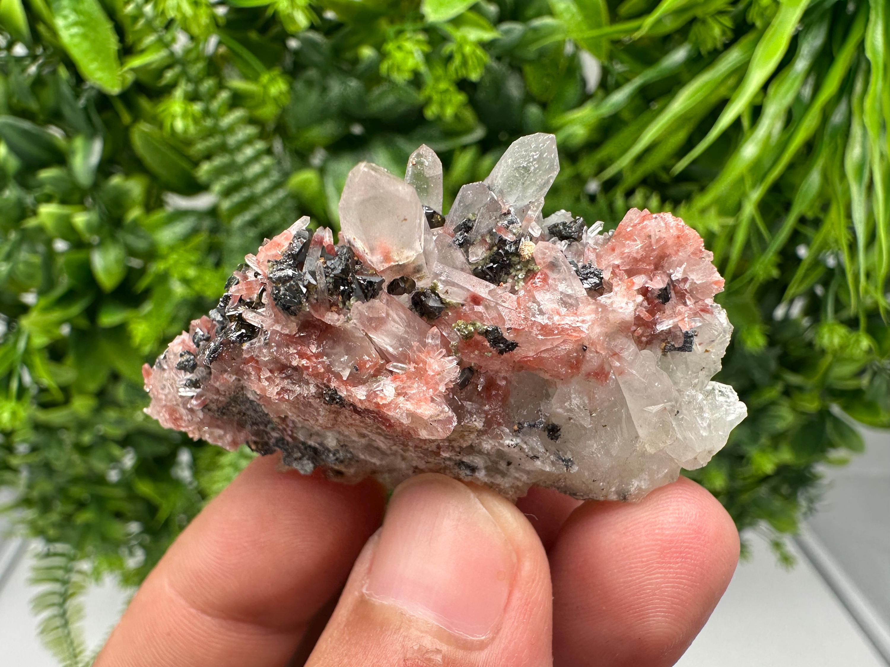 Stunning Quartz whit Hematite,Iron oxide from 9th September mine,natural,collectible mineral specimen,home decor stone,gift,crystal,collecti