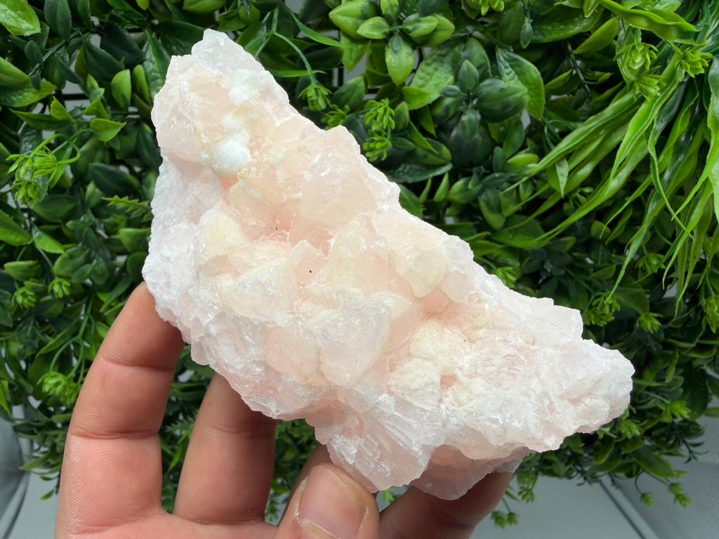 Incredible UV reaction Mangano Calcite, natural minerals souvenir crystal,collection stone Home decor minerals gift Androvo mine Bulgaria