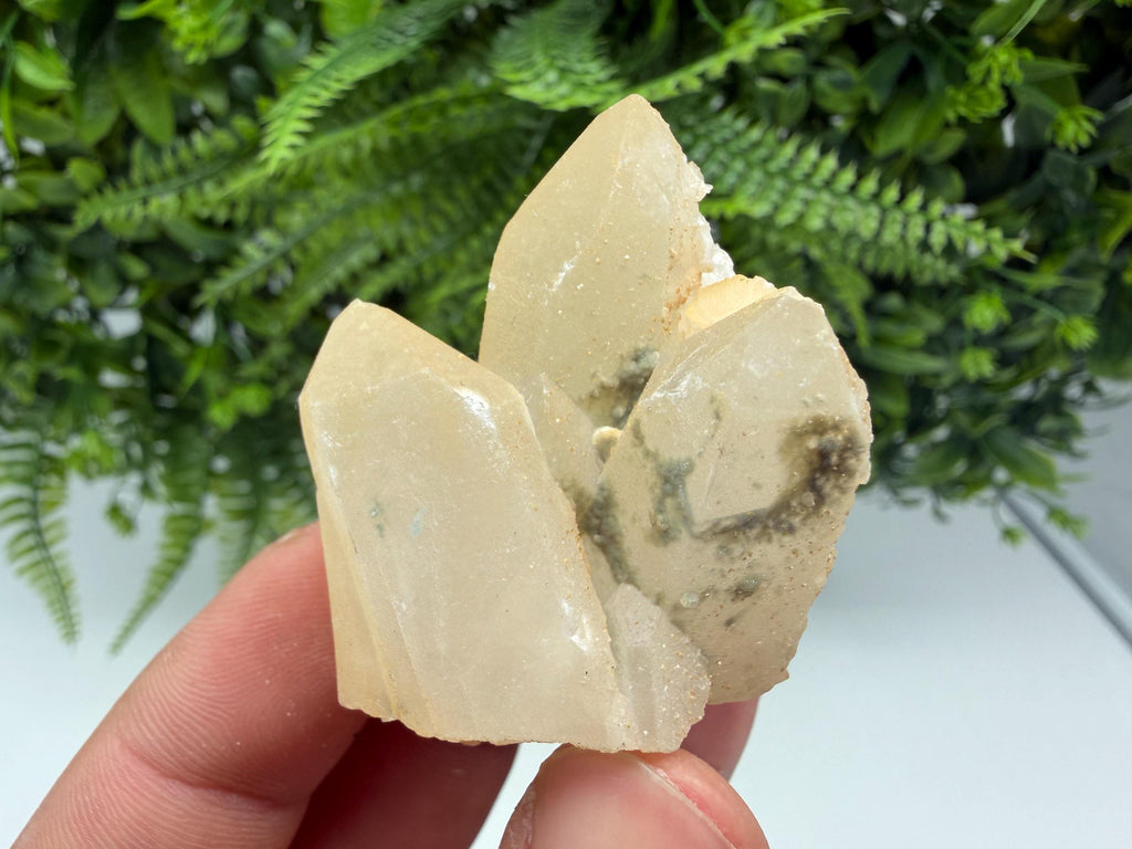 Wonderful Transparent Quartz whit Chlorite ,From 9th September mine,Madan,Bulgaria,Quartz,Quartz crystal,mineral specimen,collection quartz