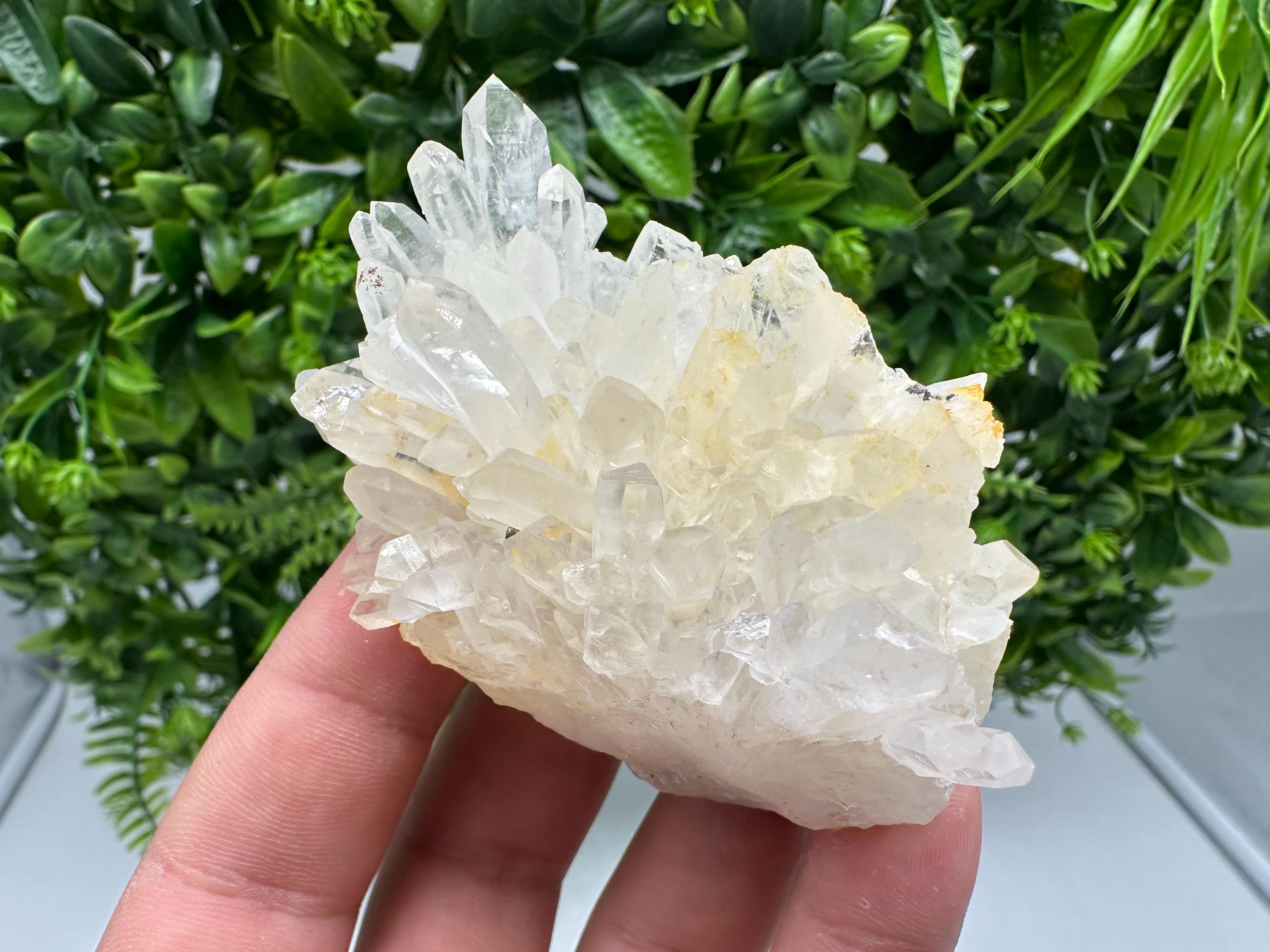 Quartz with Limonite: Natural Crystal Home Decor Stone (7/5/5cm, 131Grams)