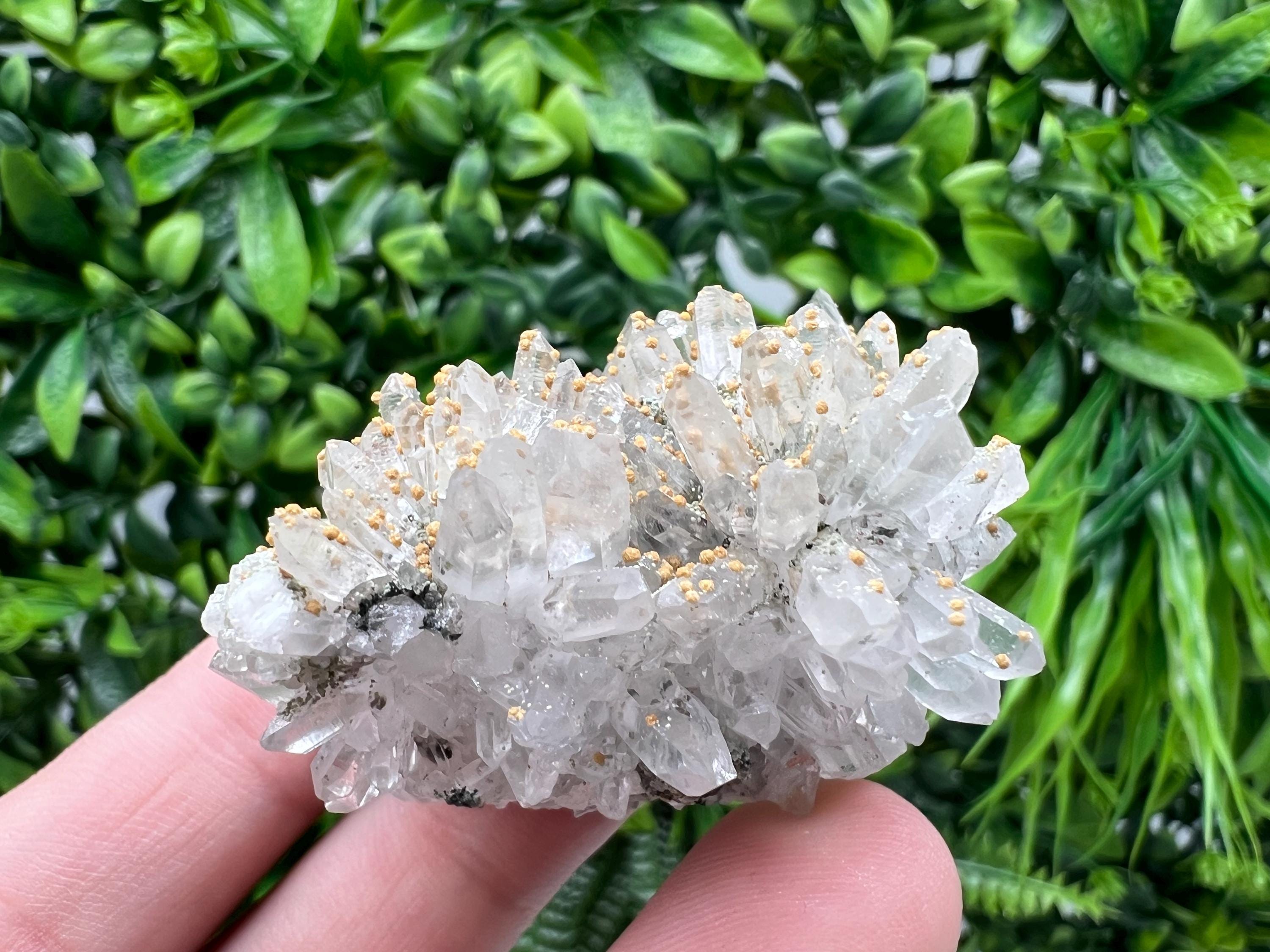 Quartz whit Brown Rhodochrosite from Djurcovo mine,Bulgaria,Quartz,Rhodochrosite cluster,natural mineral,collection crystal,mineral specimen