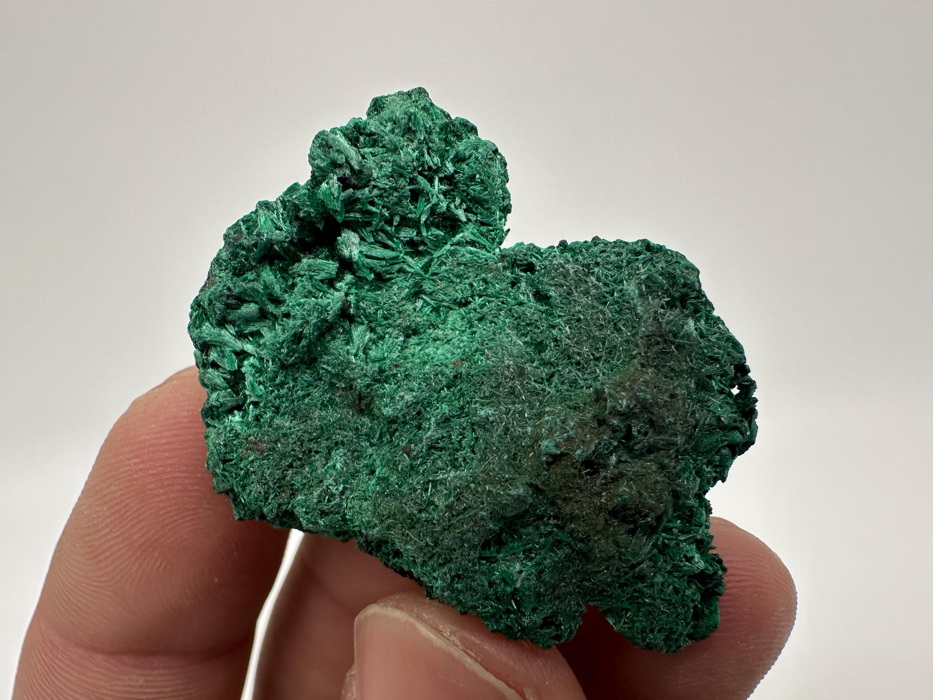 Green Polished Malachite Crystal from Congo (4.5/4cm)