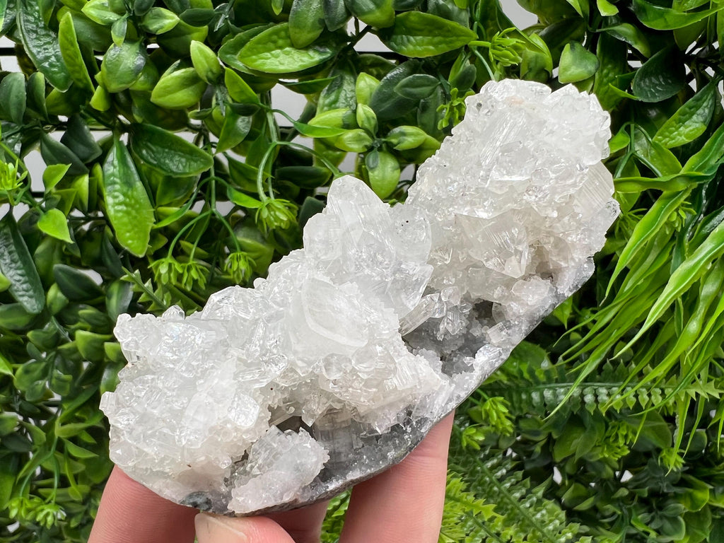 STUNNING Transparent Apophyllite on Chalcedony,natural, collection minerals specimen,India Minerals,Crystal, Stone Mineral Specimens India