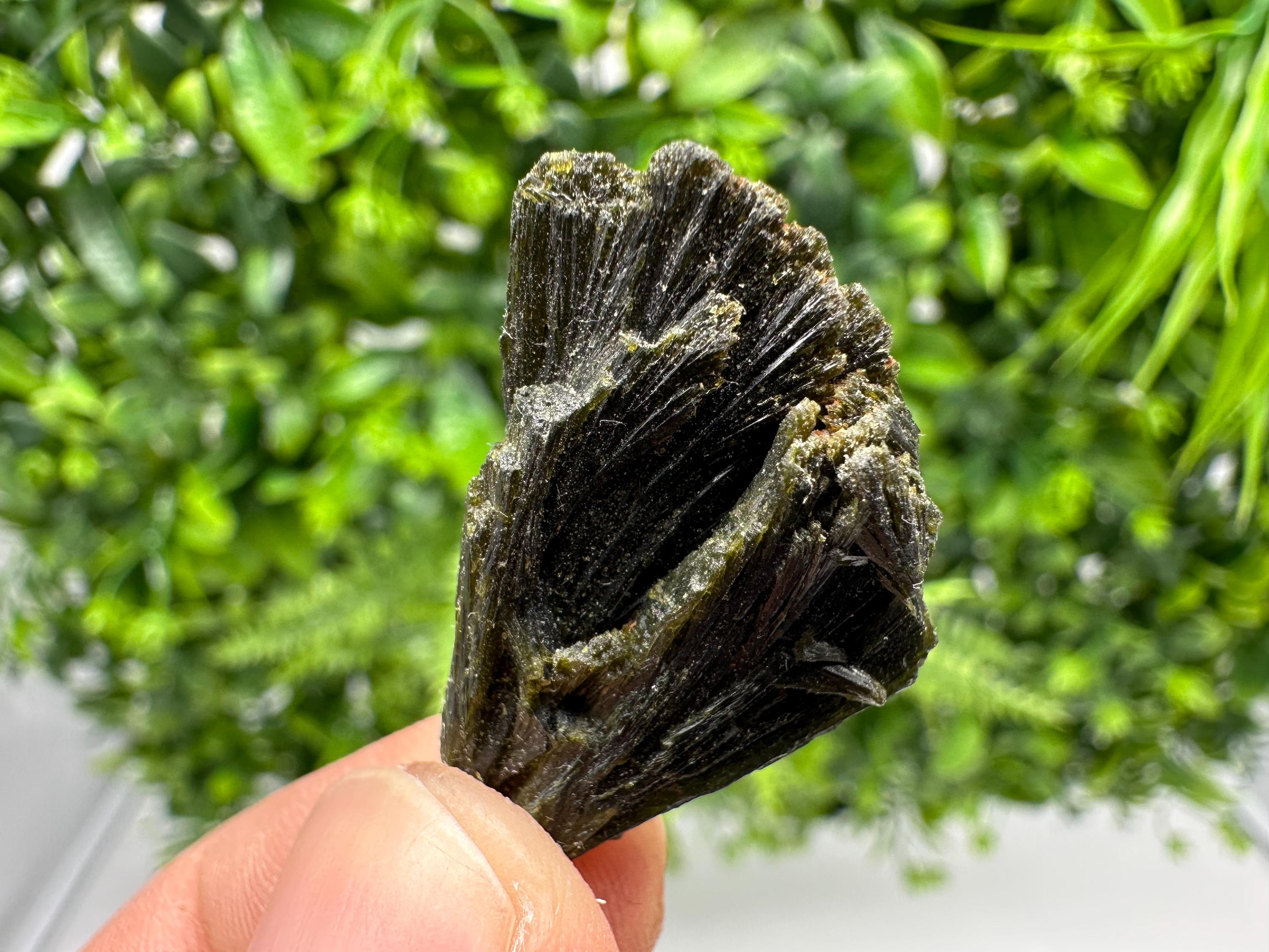 Rare Green Epidote whit Barite From Morocco,Epidote,Mini Collections Epidote,rare mineral Specimen,green epidote,Barite,crystal,Morocco min