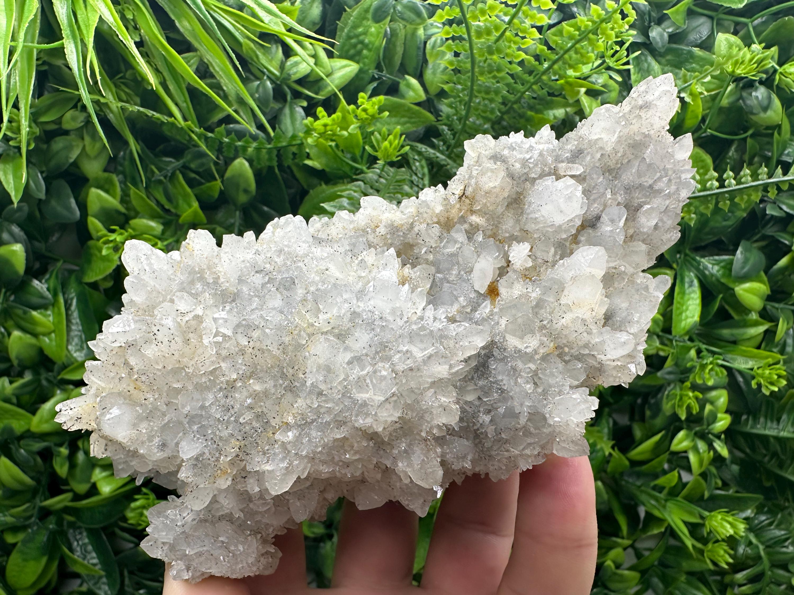 Quartz with Limonite: Natural Crystal Home Decor (17/9/7 cm)
