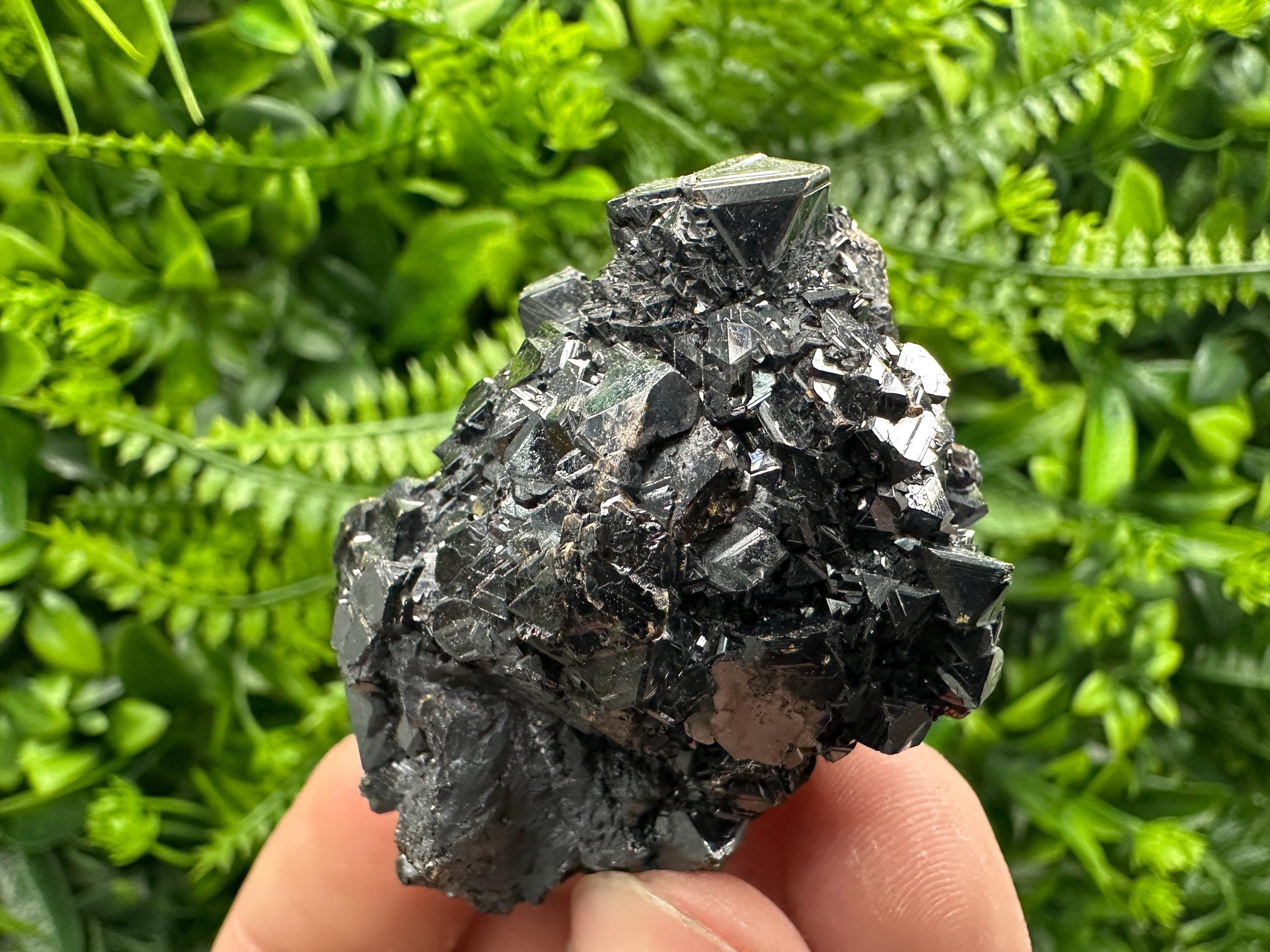 Borieva Sphalerite Cluster, Natural Mineral Specimen (5/4/4cm)