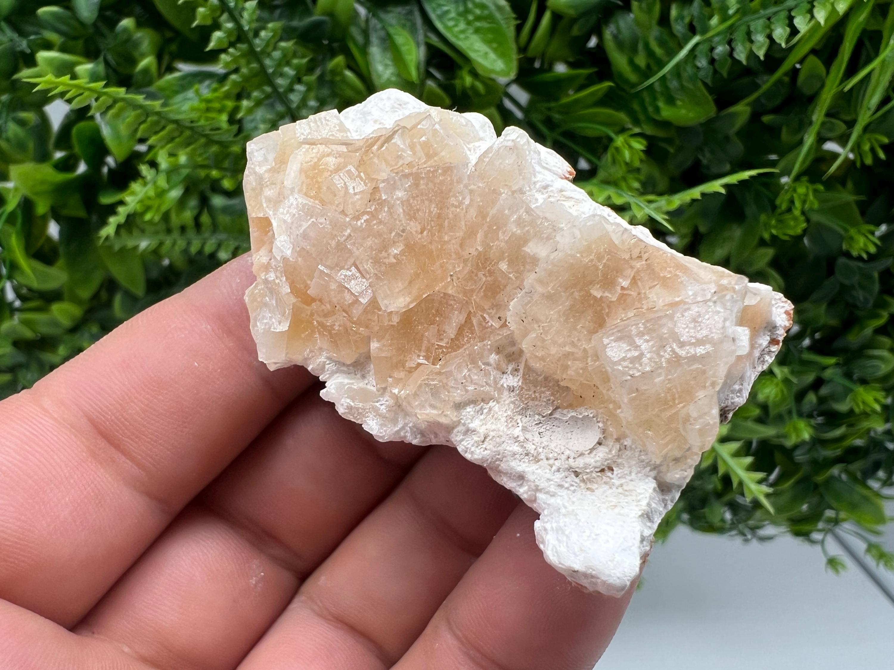 Heulandite Apophyllite Cluster: Raw Gold Minerals from India