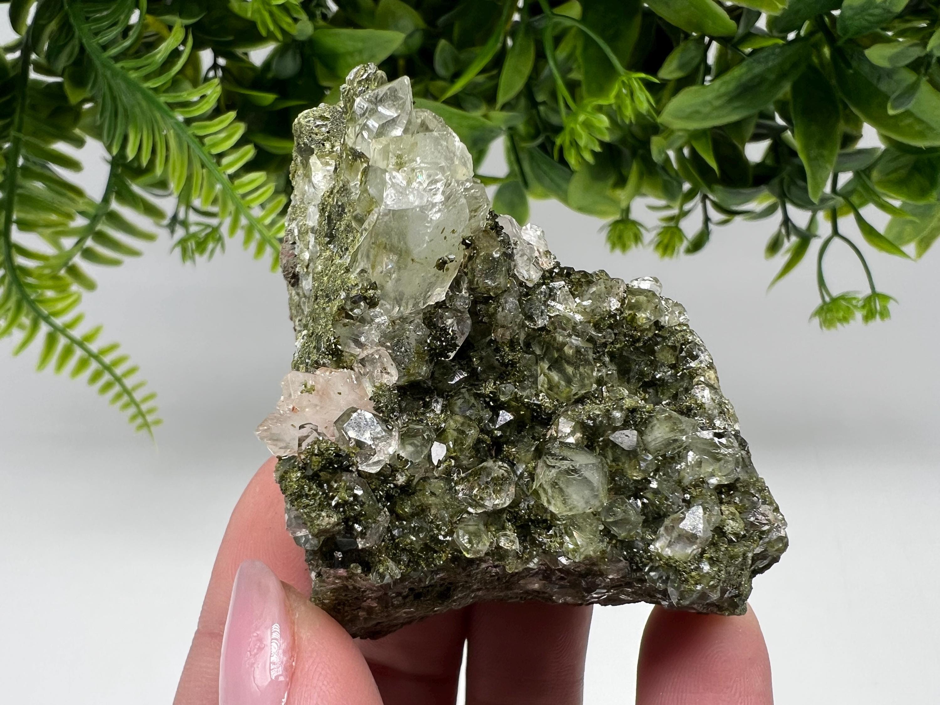 Stunning,Epidote with Quartz from Hakkari Turkey,Rainbow EPIDOTE,Mineral,Collection,Collection’s,GIFT,Epidote Crystal,Epidote from Turkey