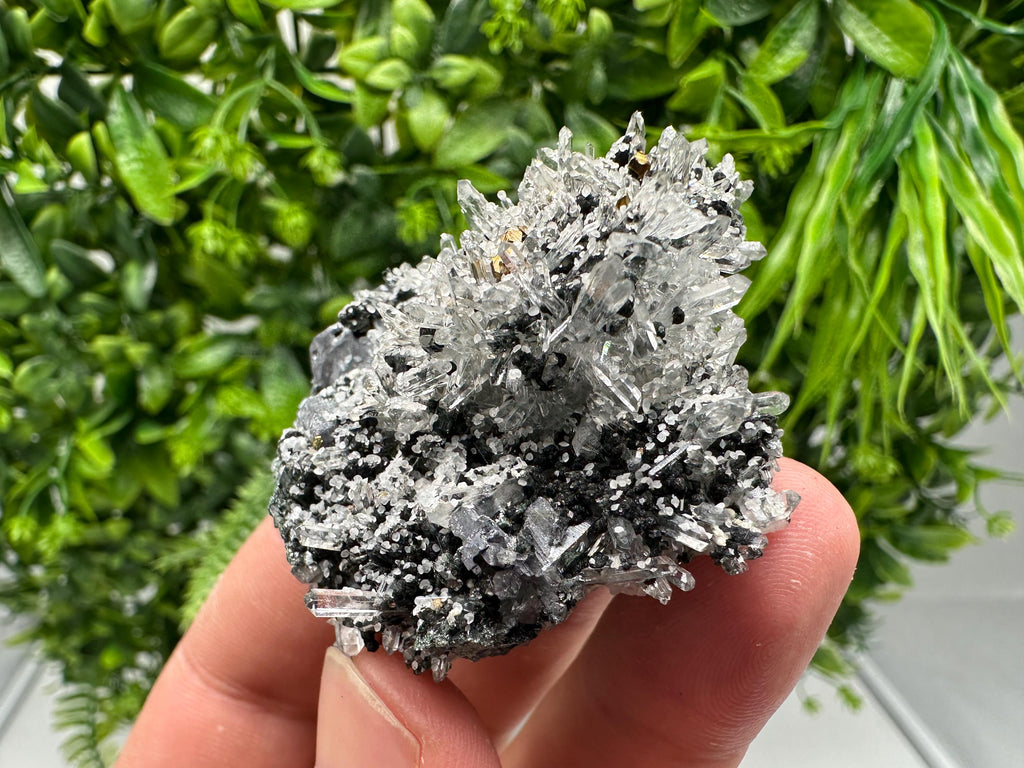 Lovely Galena on Quartz whit Calcite,Pyrite from Borieva mine,Madan,Bulgaria,Natural,Collection minral specimen,crystal,Metaphysical,Geology